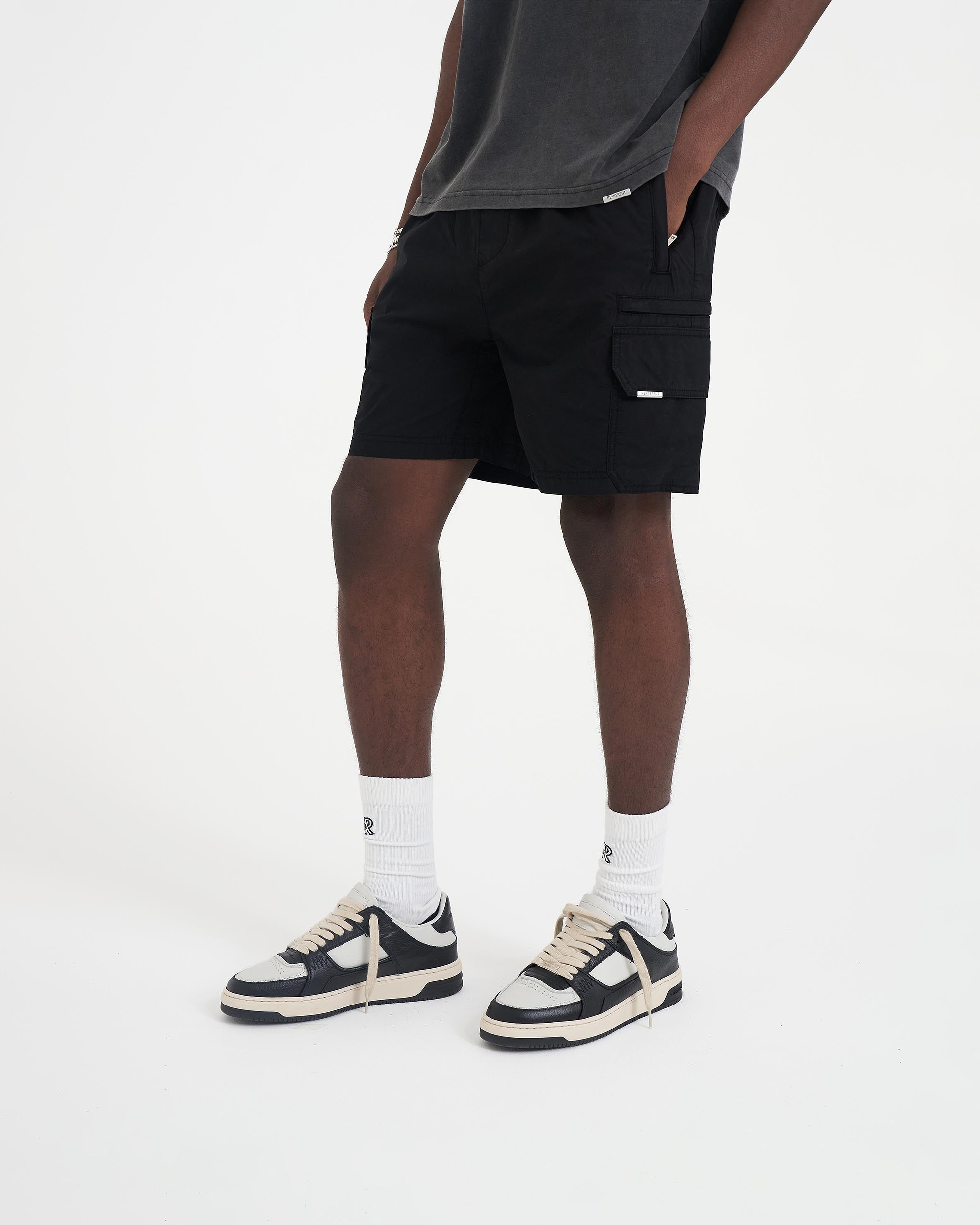 Storm Cargo Shorts | Black Shorts SS23 | Represent Clo