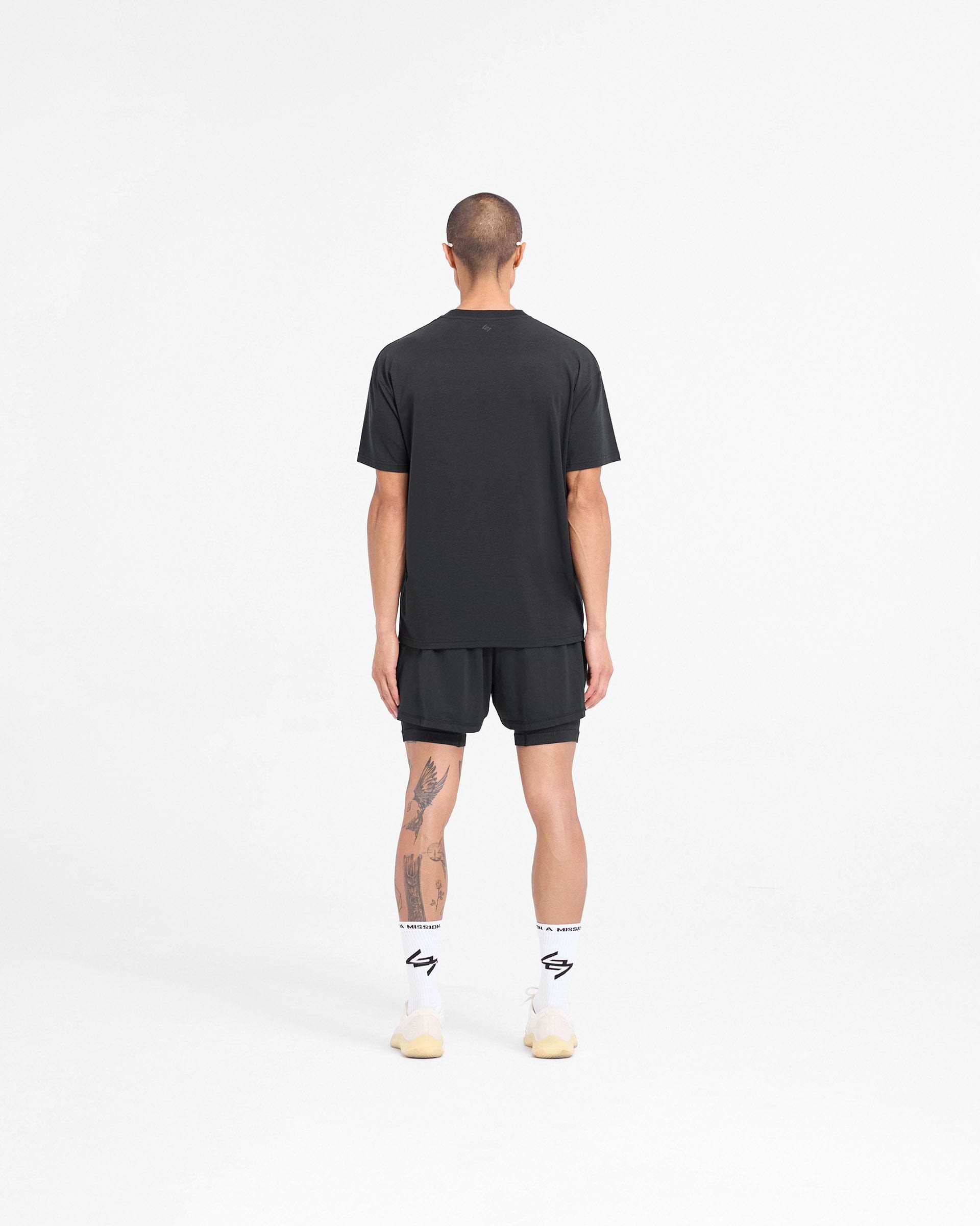ブラックSQUARE SHOULDER Tシャツ SQUARE NECK SHIRT - Black | ZARA United States