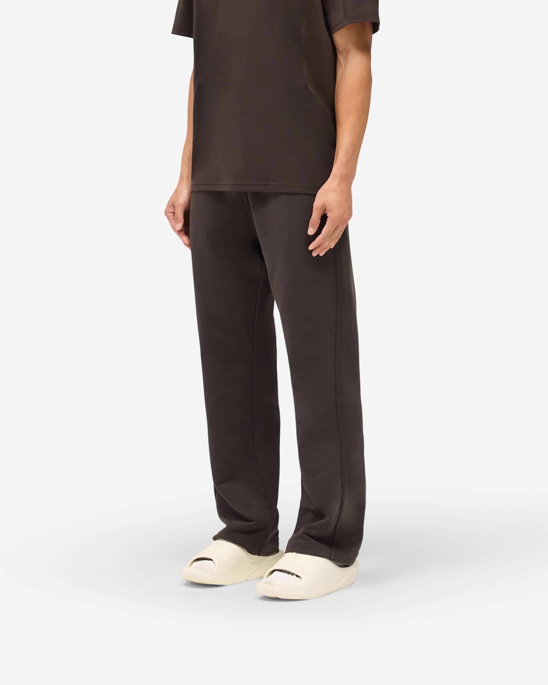 247 Straight Leg Jogger - Chocolate