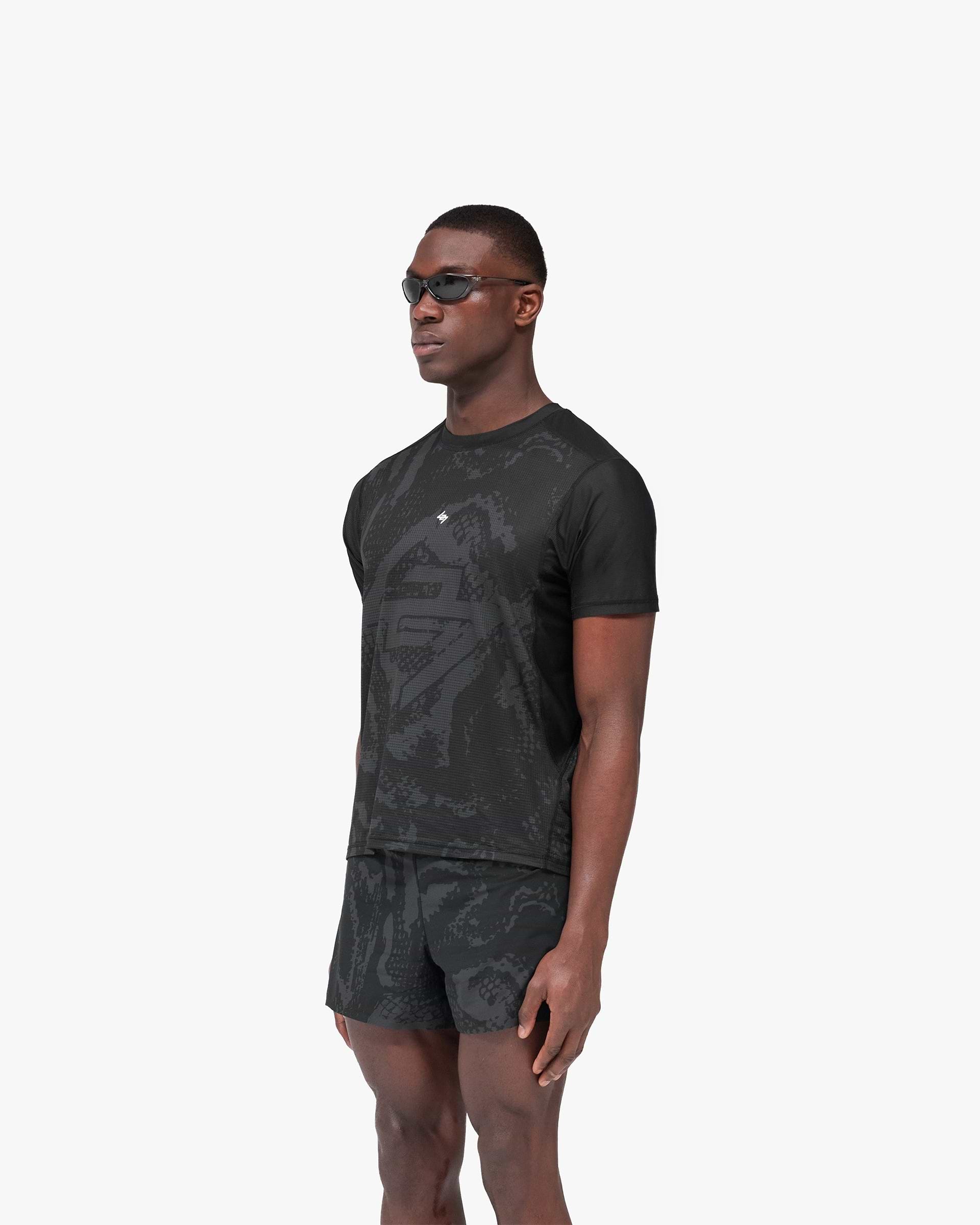 247_Manchester_T-Shirt_-_Black_04.jpg