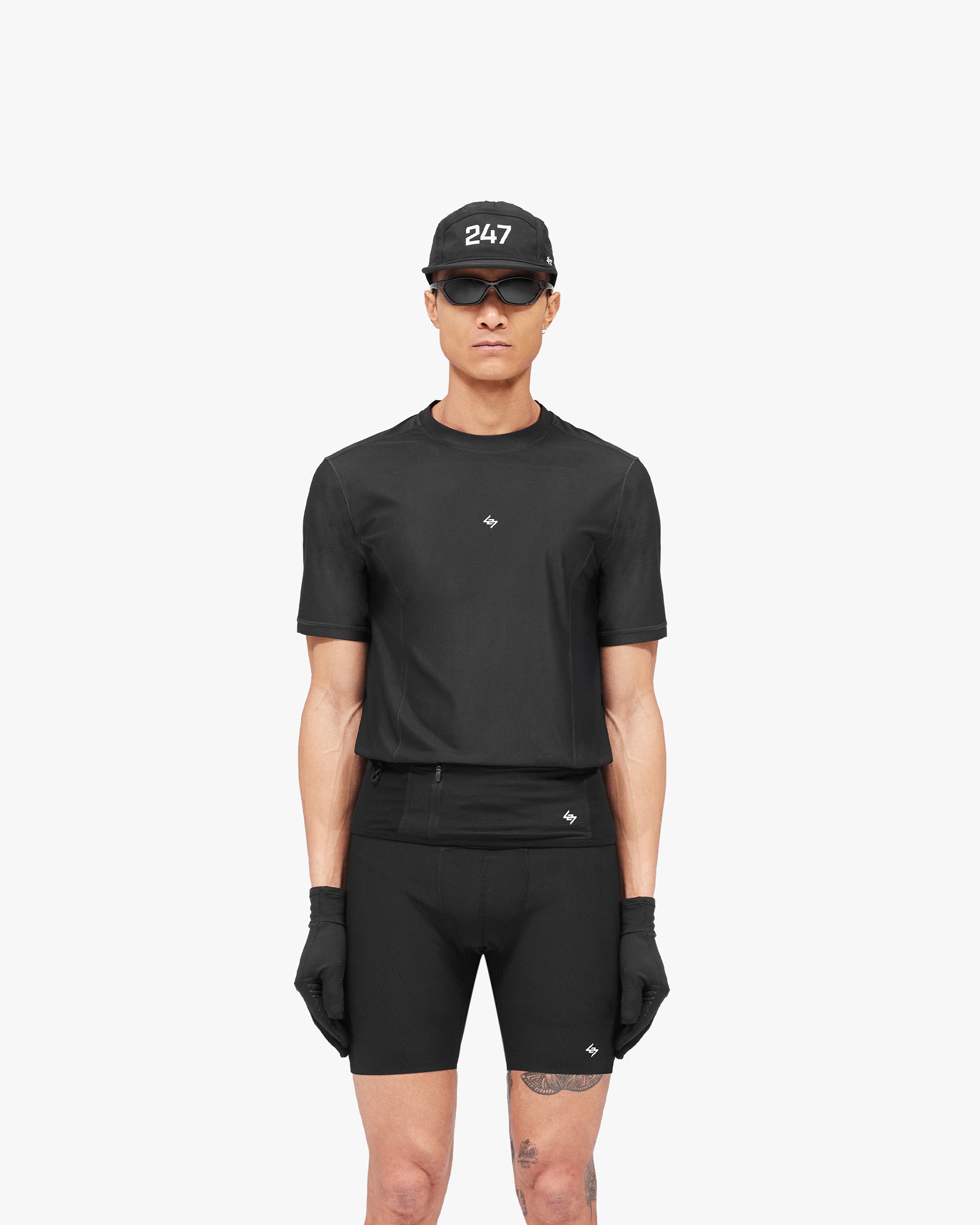 247_Hybrid_T-Shirt_-_Black_Fade_Out_03.jpg