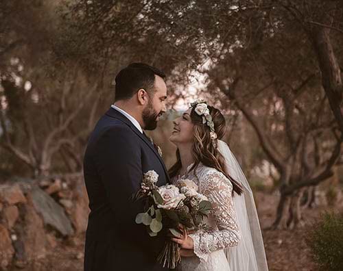 <img alt="miadonna featured couple" src="https://sfycdn.speedsize.com/d9acbe11-c0cc-4d19-a1ce-748a0fd38b05/cdn.shopify.com/s/files/1/1164/4258/files/michael-and-susie-4.jpg?v=1529434142" style="float: none;" />