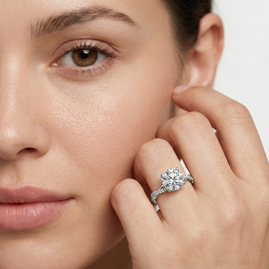 Valentina Round Lab Grown Diamond Petite Twist Side Stone