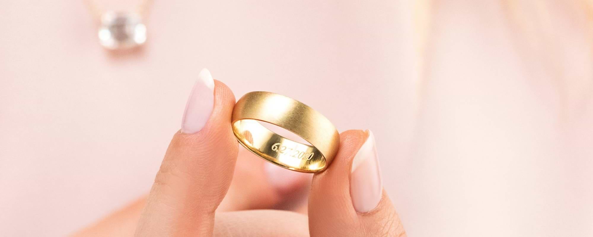 Top 8 Men’s Wedding Bands: Trending Styles for Every Groom