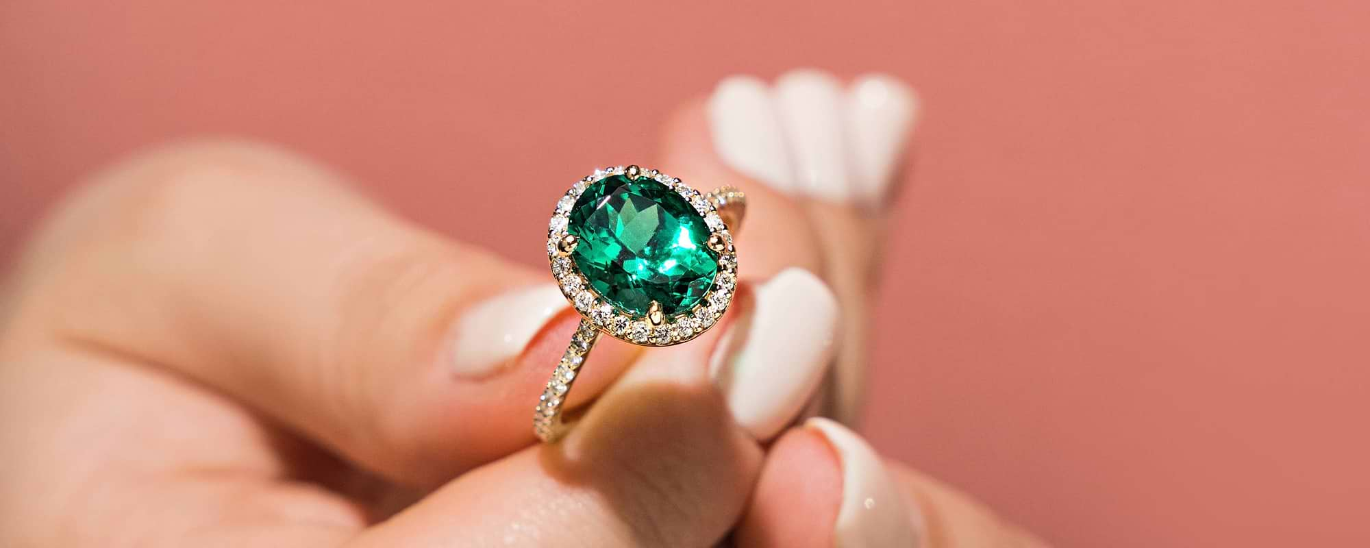 Top 6 Emerald Engagement Rings That You Will Absolutely Love!