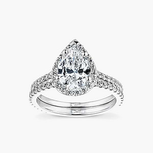 Zoey Lab Grown Diamond Halo Shared Prong Wedding Set