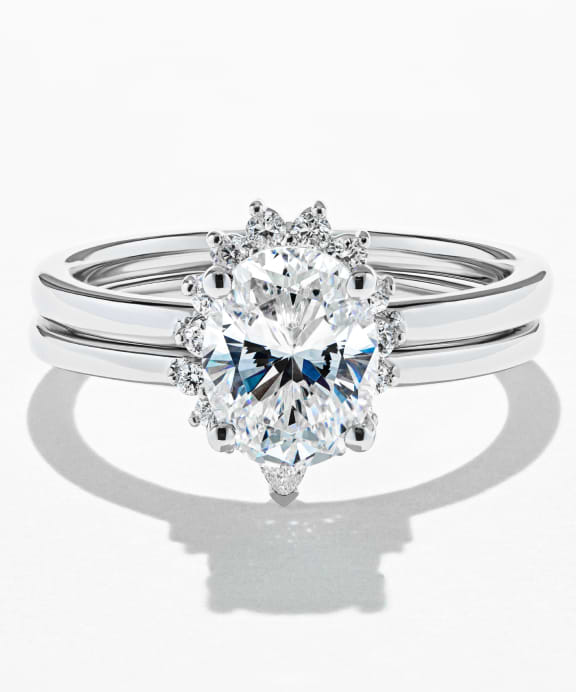 Camilla Wedding Set in White Gold with an Oval Cut Lab Grown Diamond