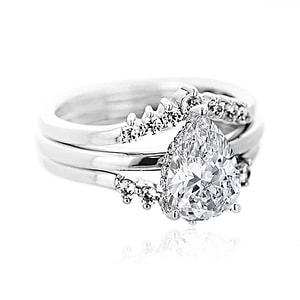  Lab-grown diamond engagement ring