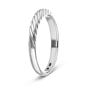 Twisted detailed wedding band in recycled 14K white gold