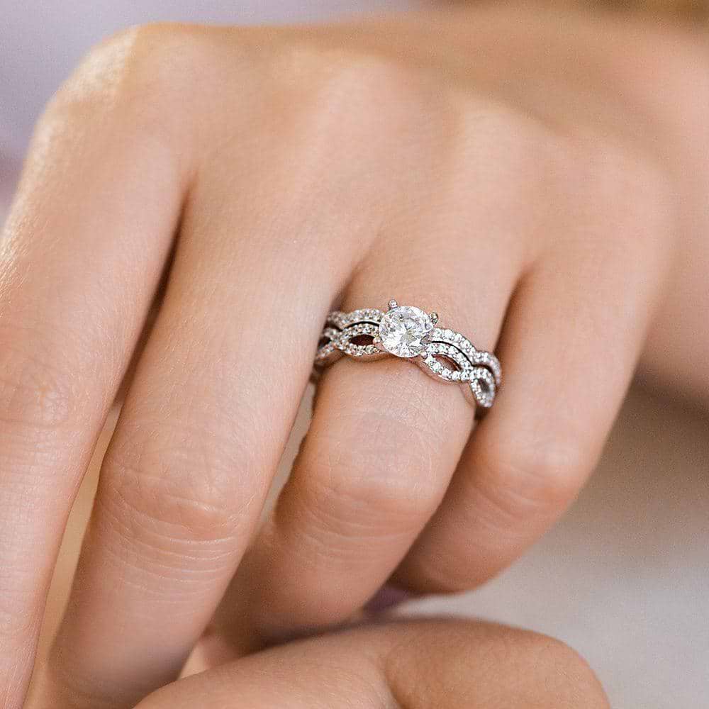 Allure Wedding Set shown with a 1.0ct Round cut Lab-Grown Diamond in recycled 14K white gold|Allure Wedding Set shown with a 1.0ct Round cut Lab-Grown Diamond in recycled 14K white gold