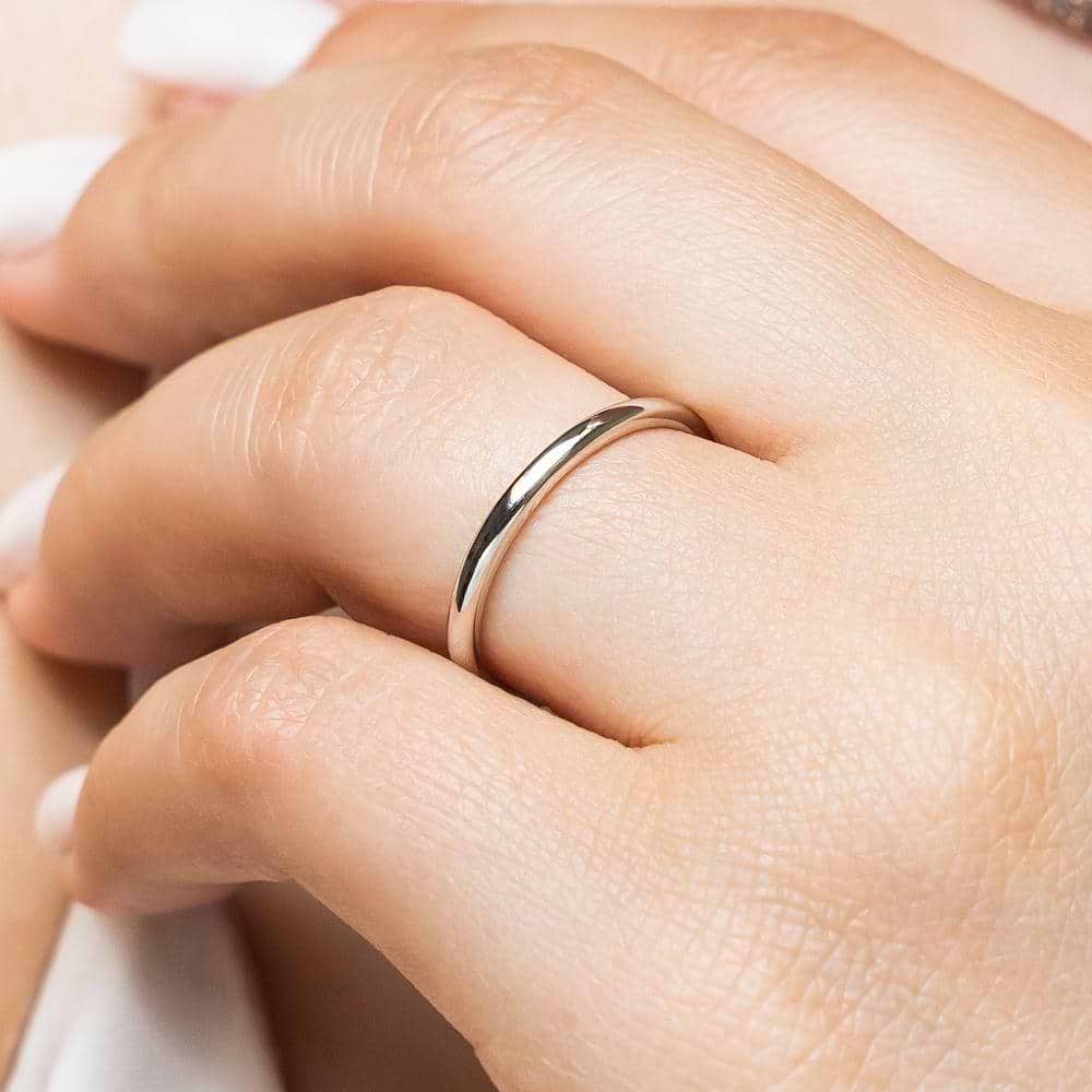 Plain wedding band in recycled 14K white gold | plain wedding band in 14k white gold