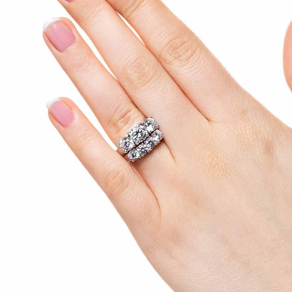 Ellise Wedding Set | Three Stone Engagement Ring