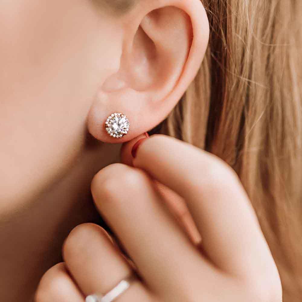 Lab-grown diamonds in 14k yellow gold | diamond and yellow gold earrings