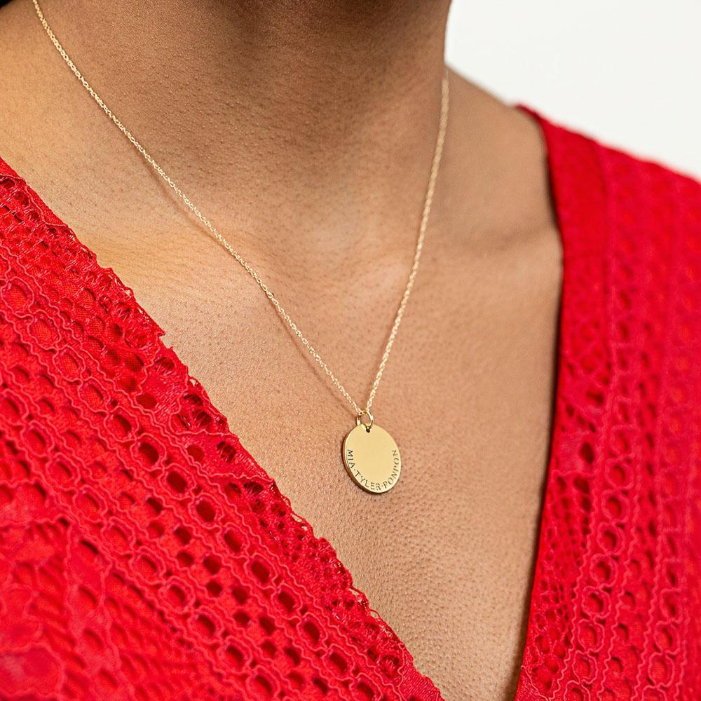 Multi-Name Disc Necklace in 14K yellow gold 