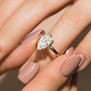  traditional solitaire engagement ring 2.0ct pear cut Lab-Grown Diamond recycled 14K yellow gold