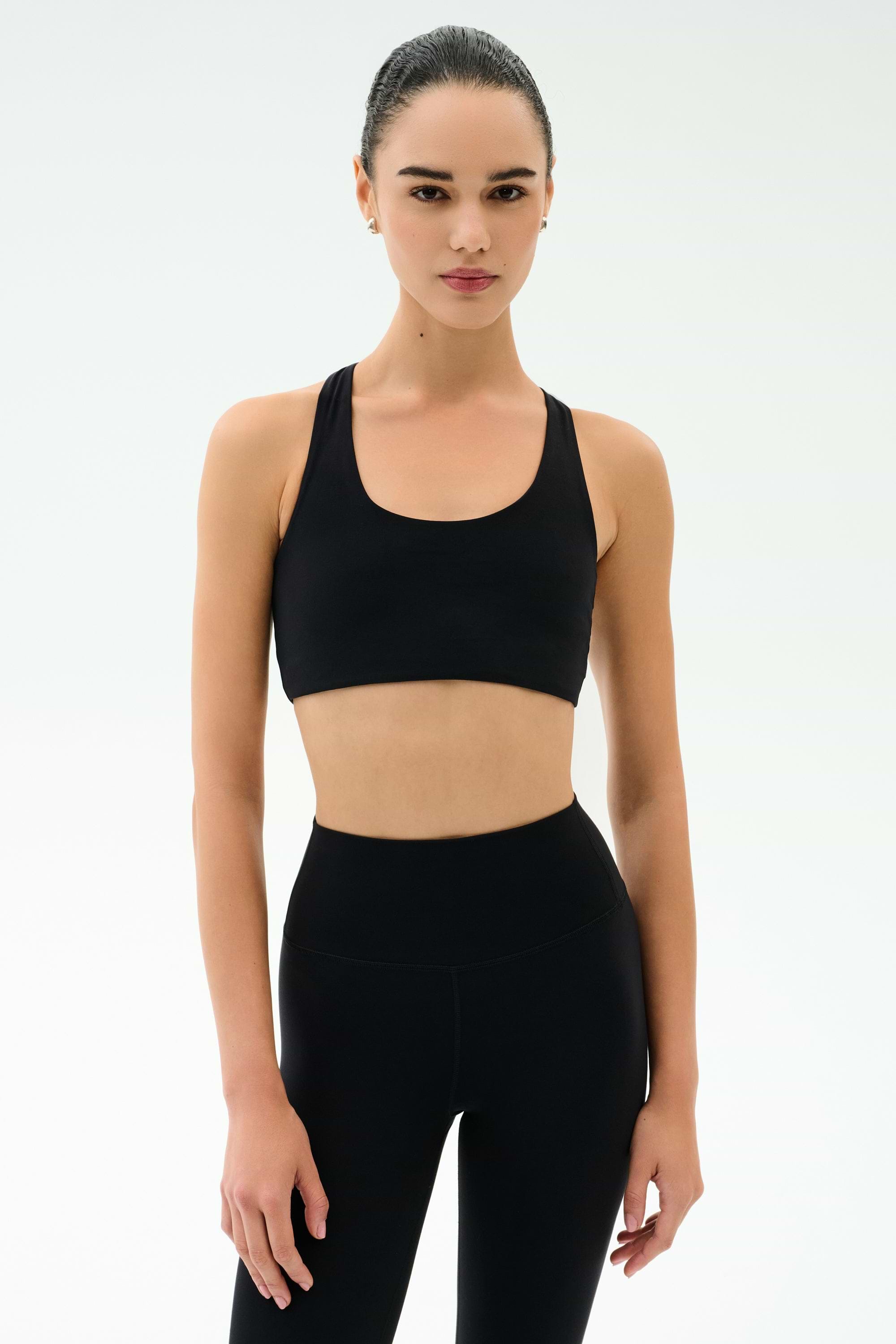 Women's Sara Airweight Sports Bra in Black – SPLITS59