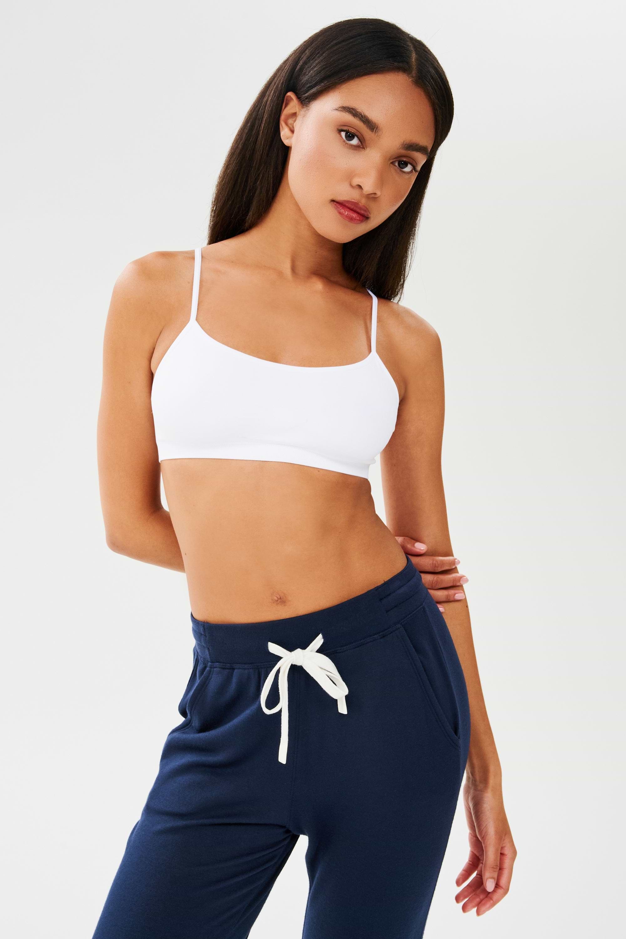 Women's Loren Seamless Sports Bra in White – SPLITS59