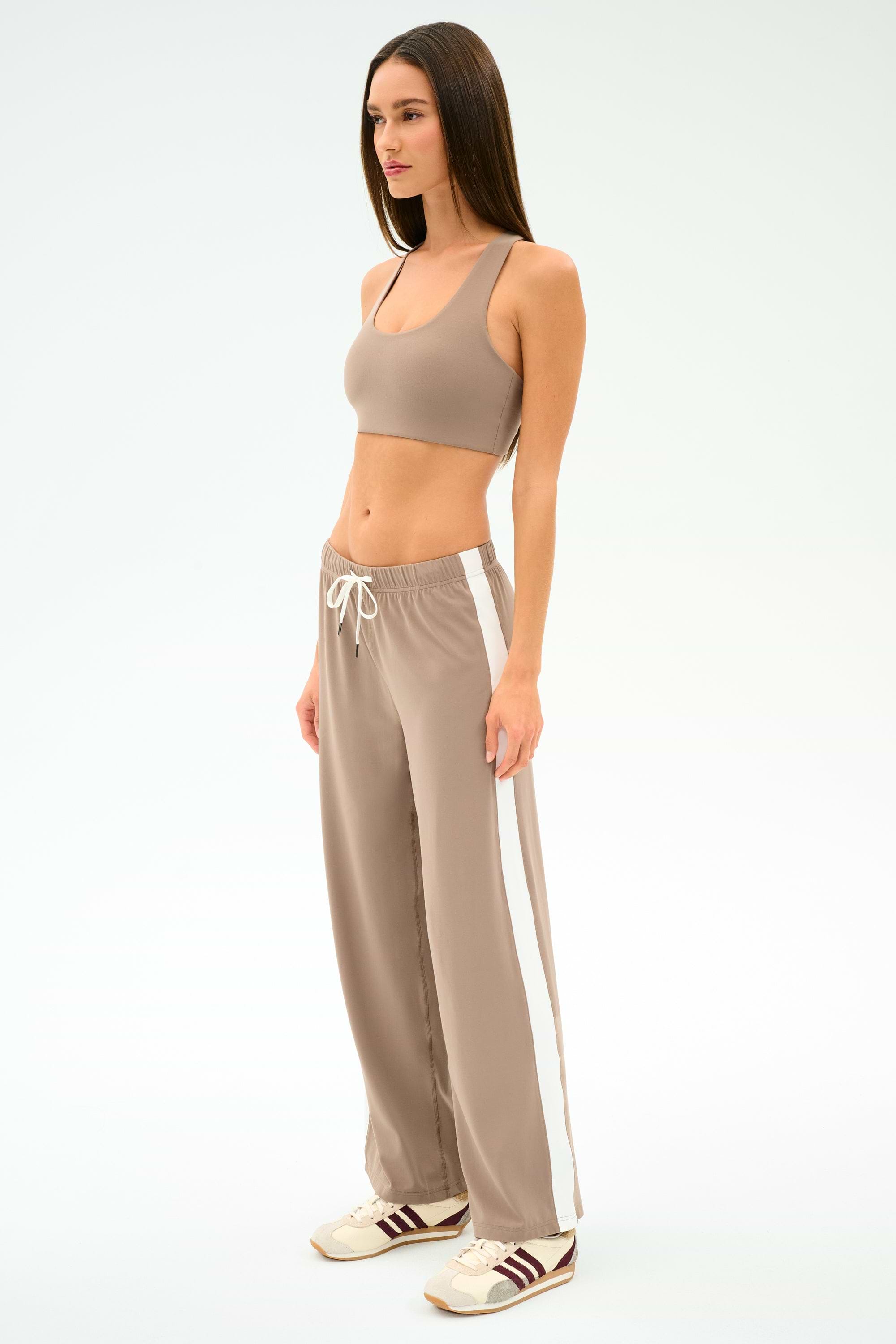 Willow Airweight Wide Leg - Latte/White – SPLITS59