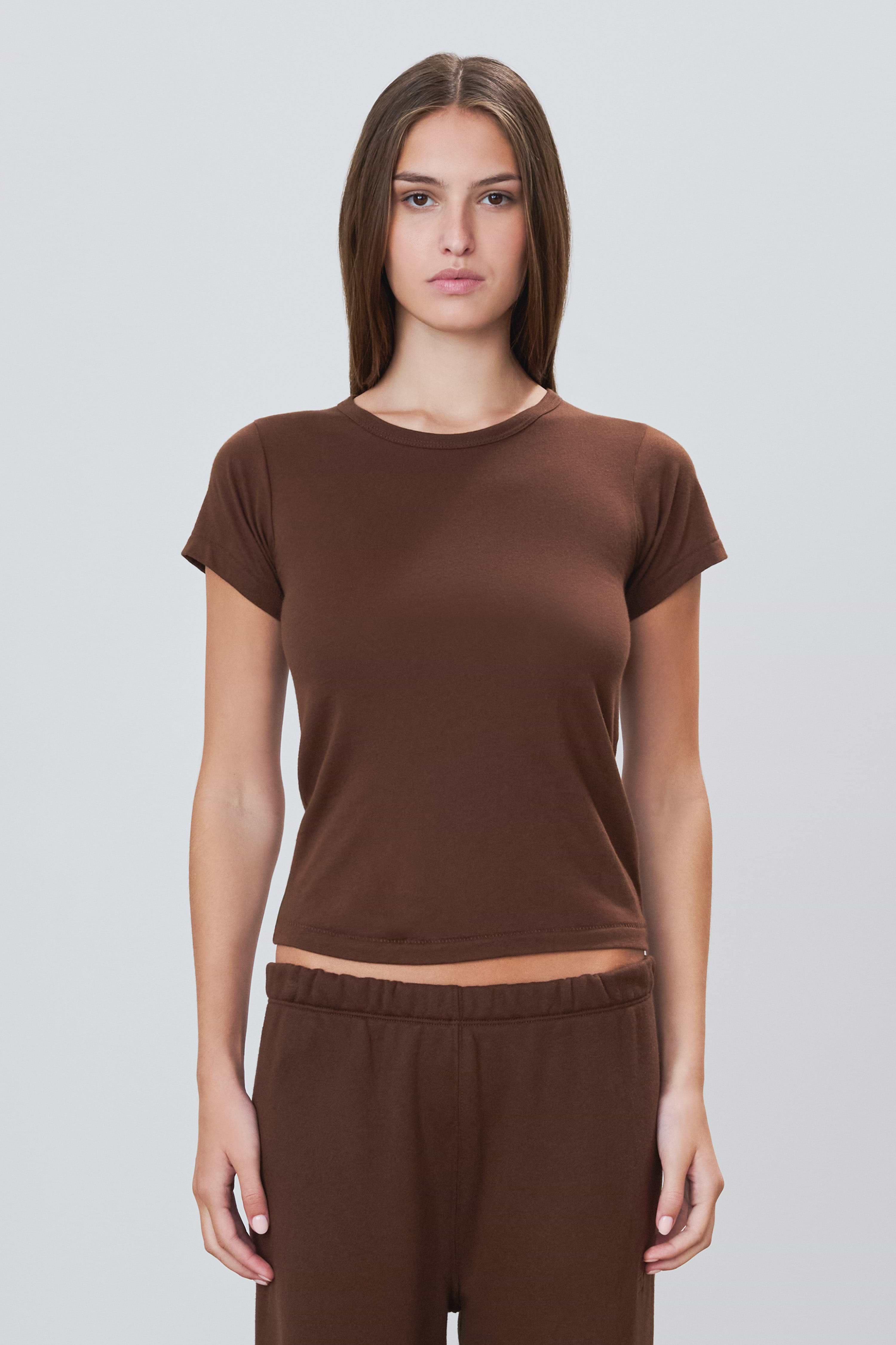 FITTED CREWNECK SHORT SLEEVE T-SHIRT - ÉTERNE
