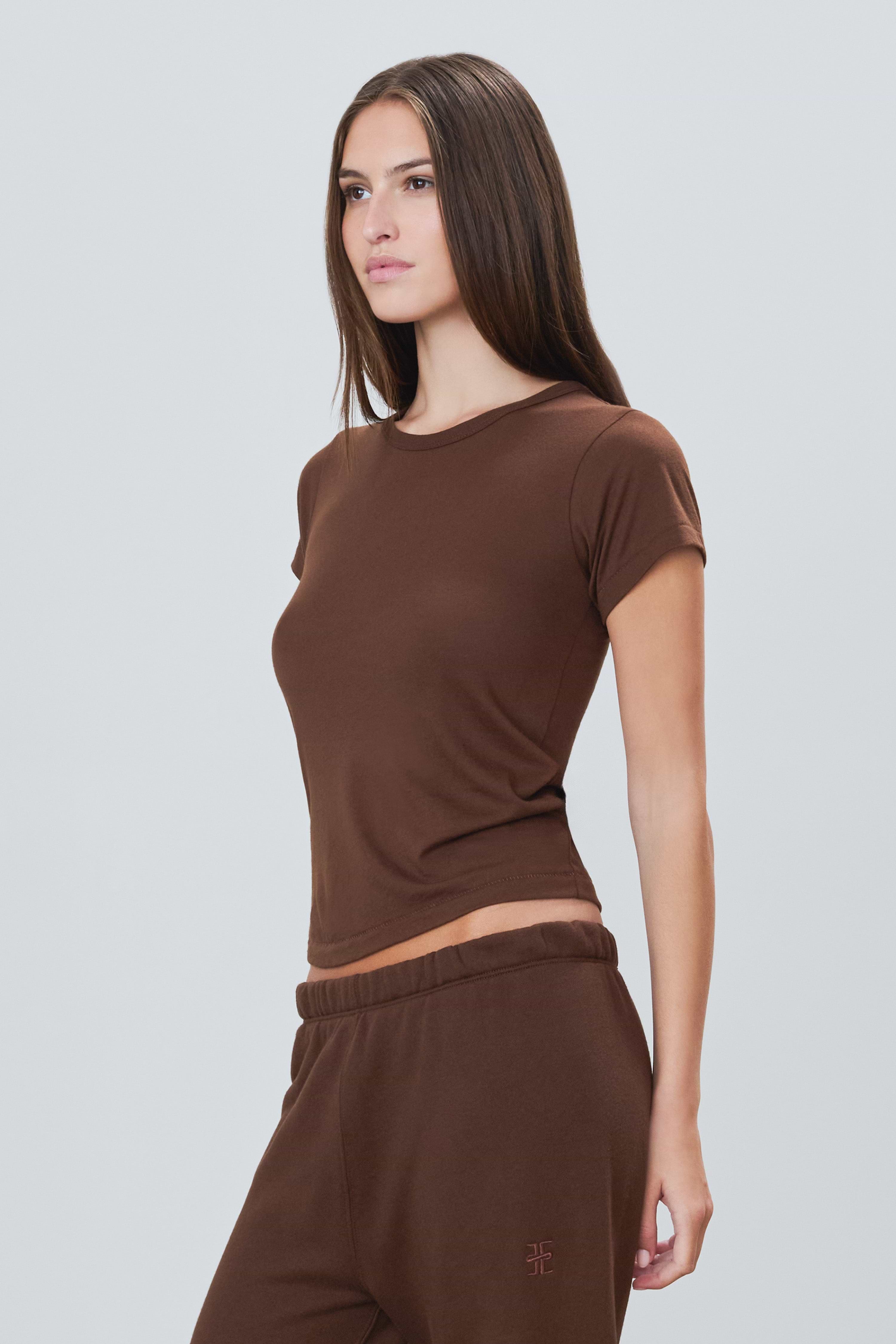 FITTED CREWNECK SHORT SLEEVE T-SHIRT - ÉTERNE