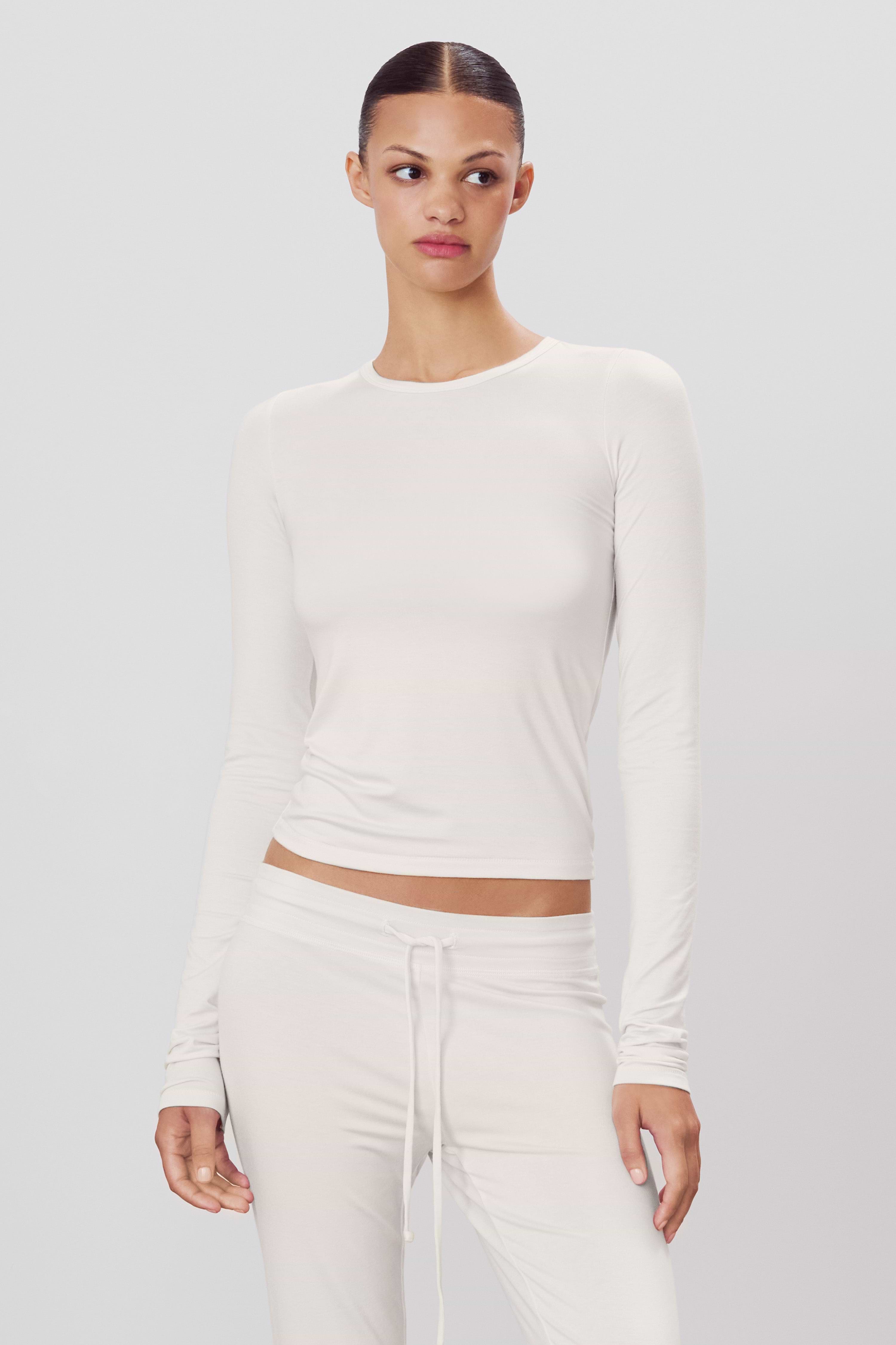 FITTED CREWNECK LONG SLEEVE T-SHIRT - ÉTERNE