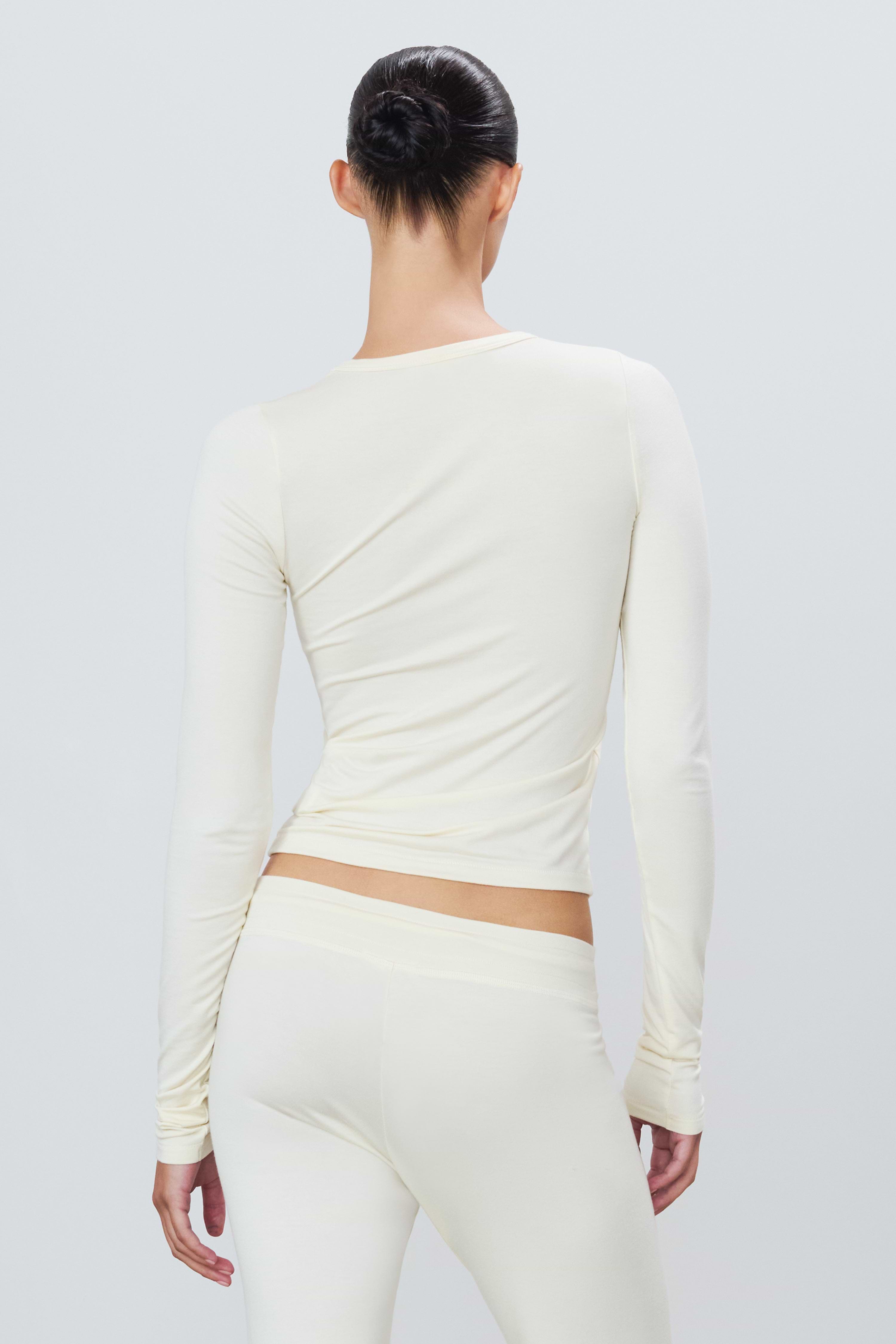 FITTED CREWNECK LONG SLEEVE T-SHIRT - ÉTERNE
