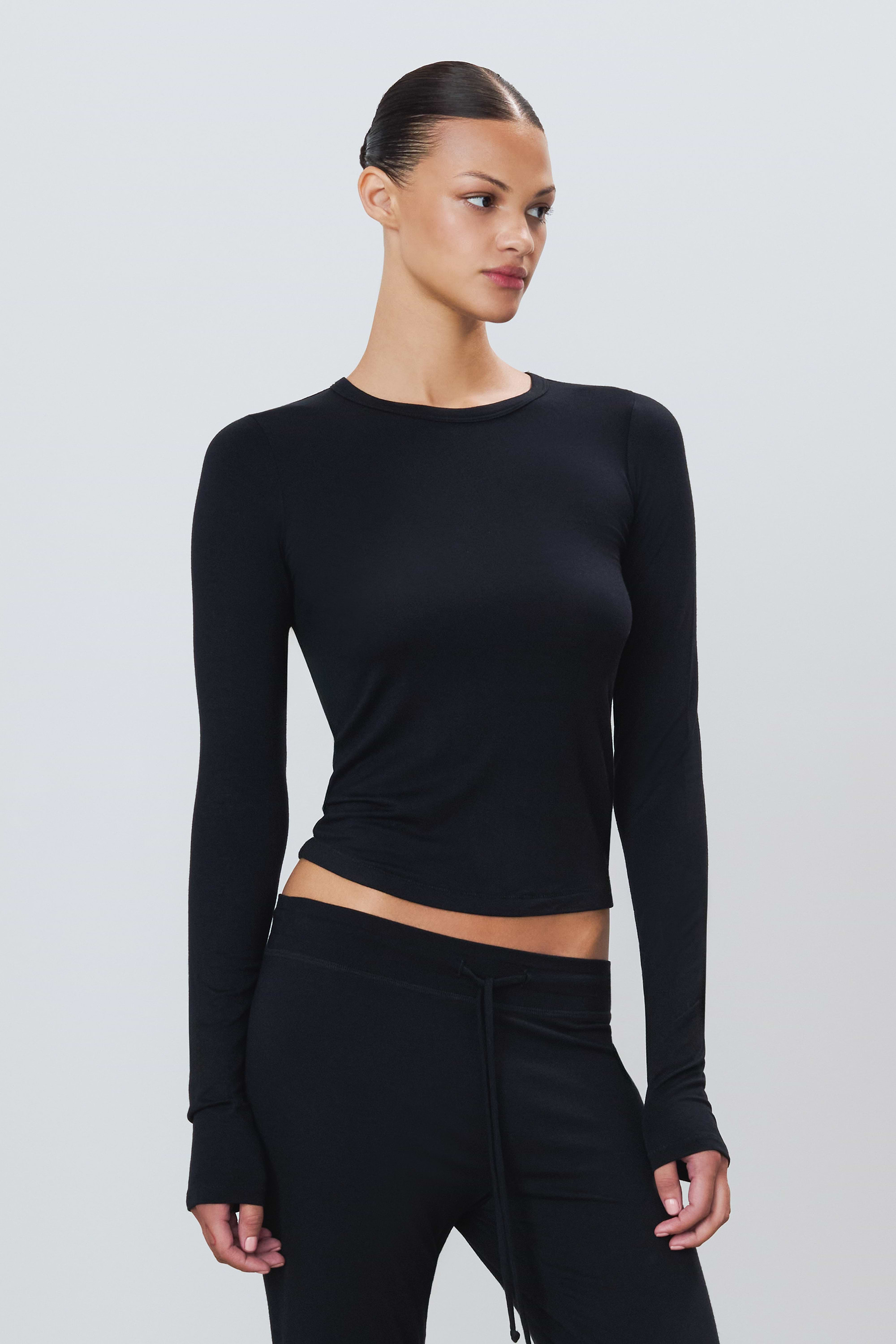 FITTED CREWNECK LONG SLEEVE T-SHIRT - ÉTERNE