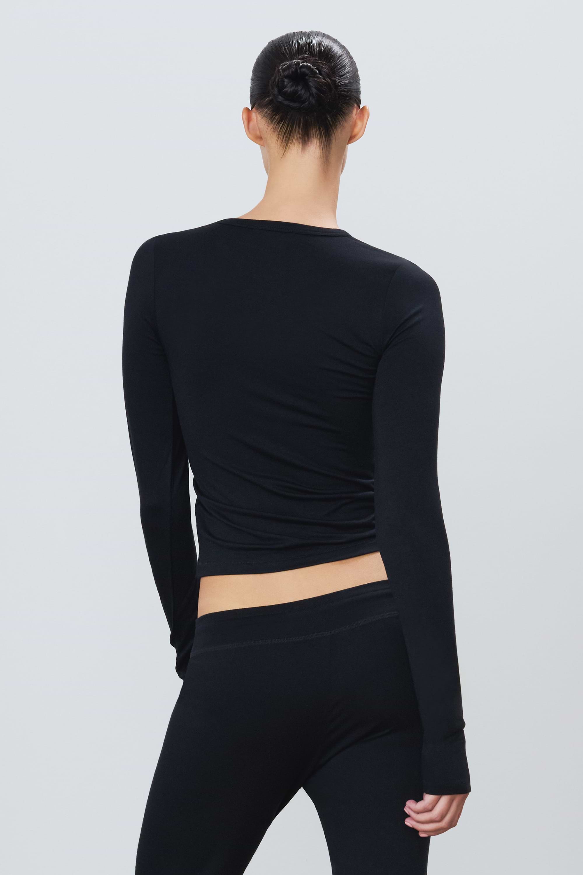 FITTED CREWNECK LONG SLEEVE T-SHIRT - ÉTERNE