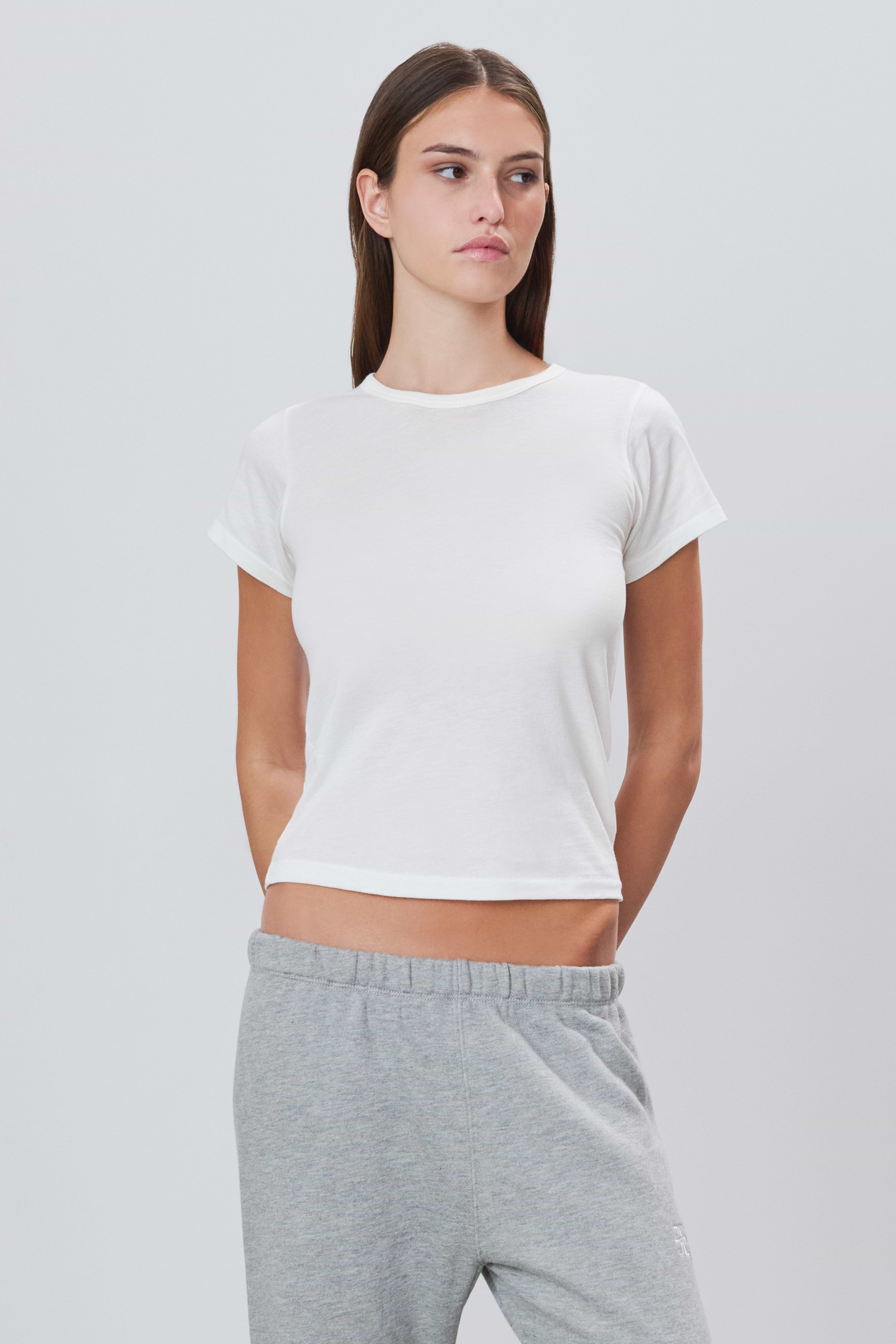 FITTED CREWNECK SHORT SLEEVE T-SHIRT - ÉTERNE