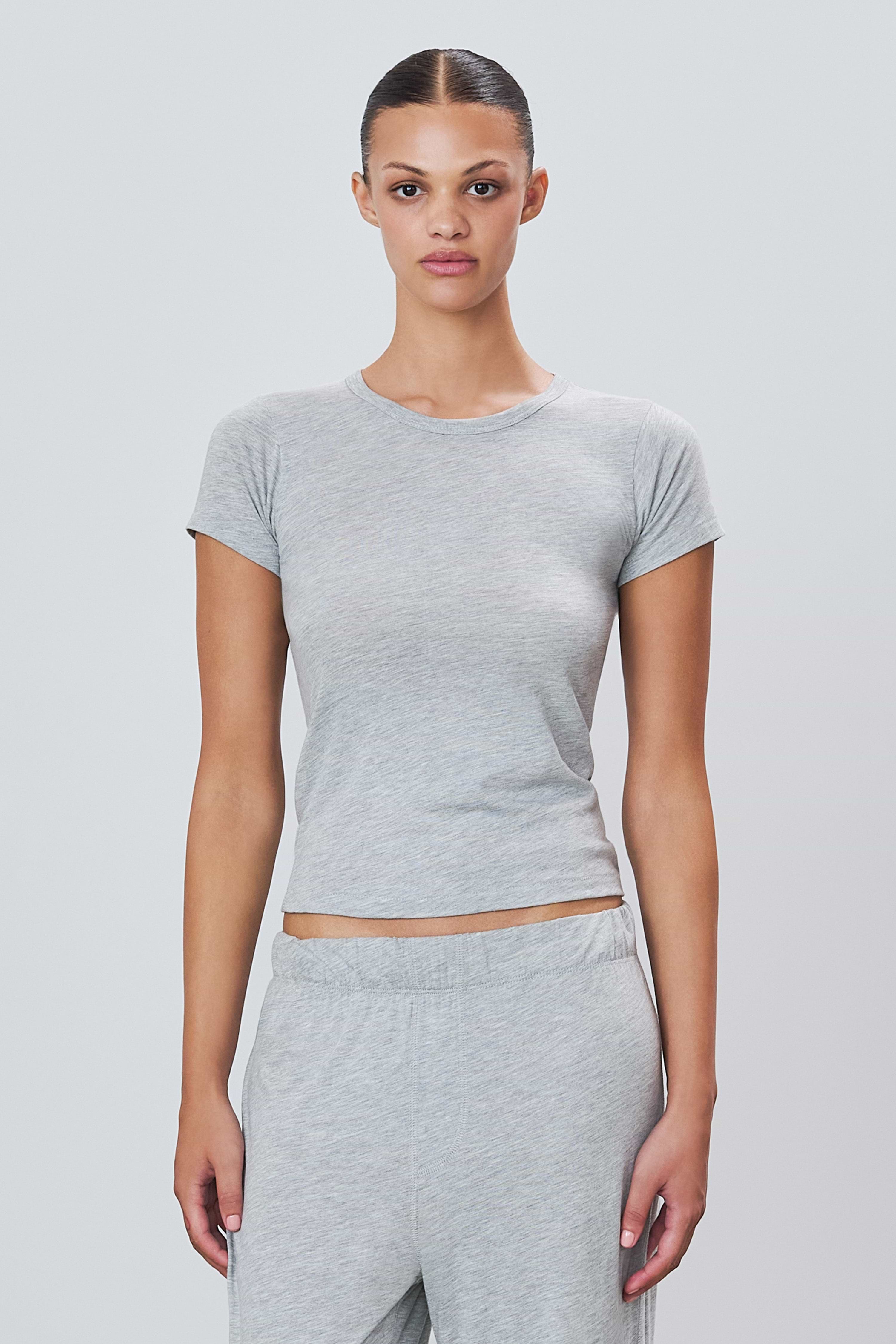 FITTED CREWNECK SHORT SLEEVE T-SHIRT - ÉTERNE