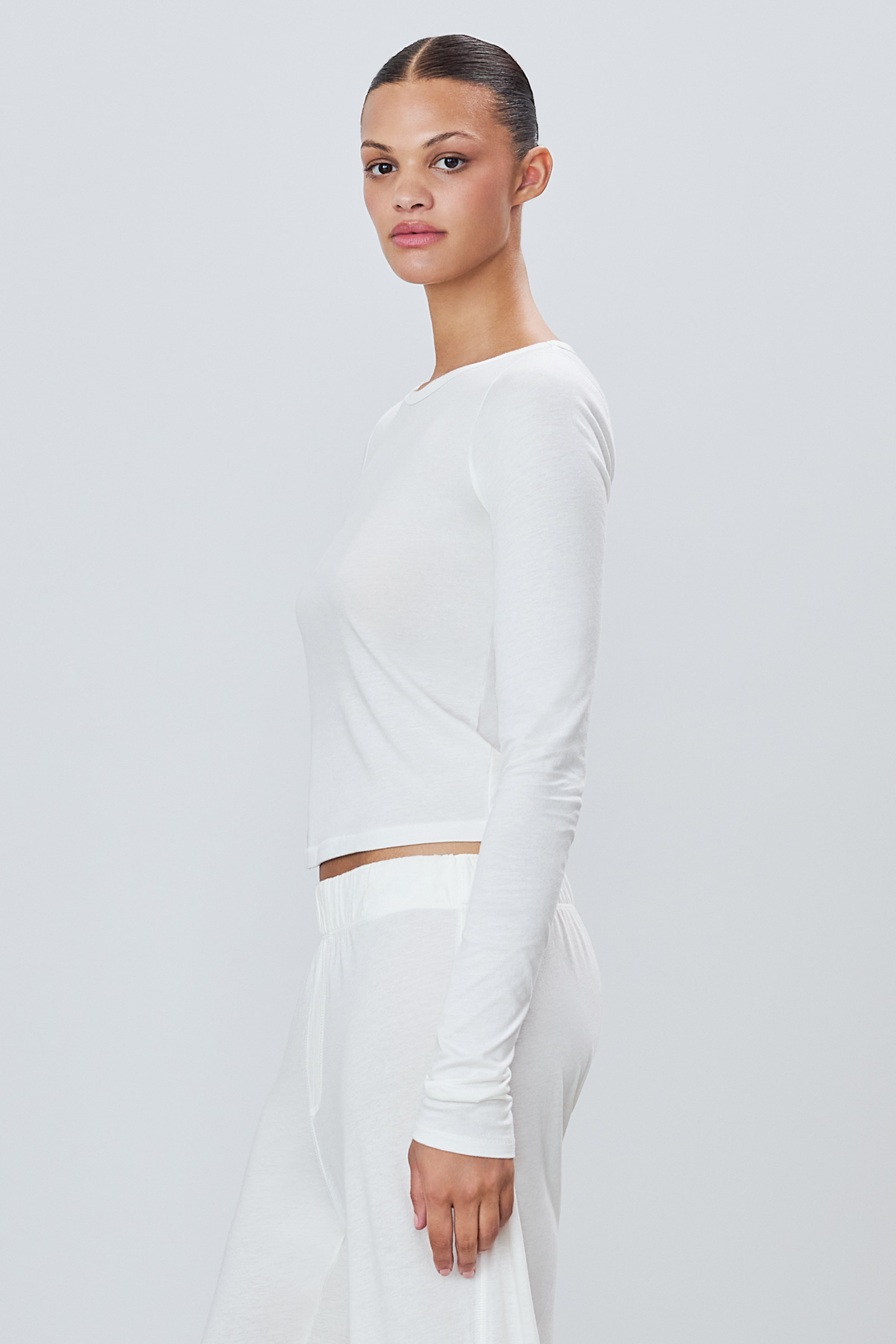 FITTED CREWNECK LONG SLEEVE T-SHIRT sj - ÉTERNE