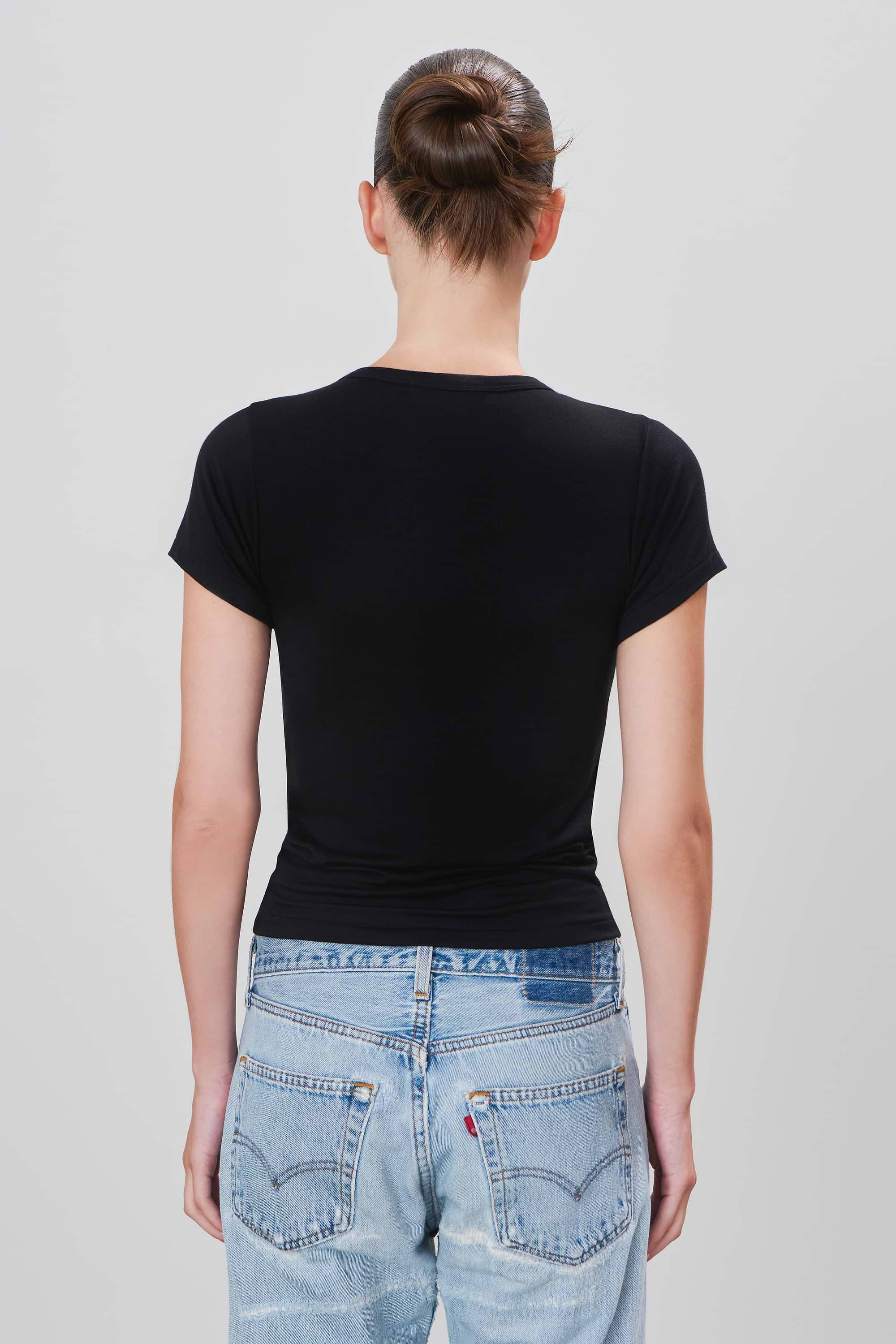 FITTED CREWNECK SHORT SLEEVE T-SHIRT - ÉTERNE