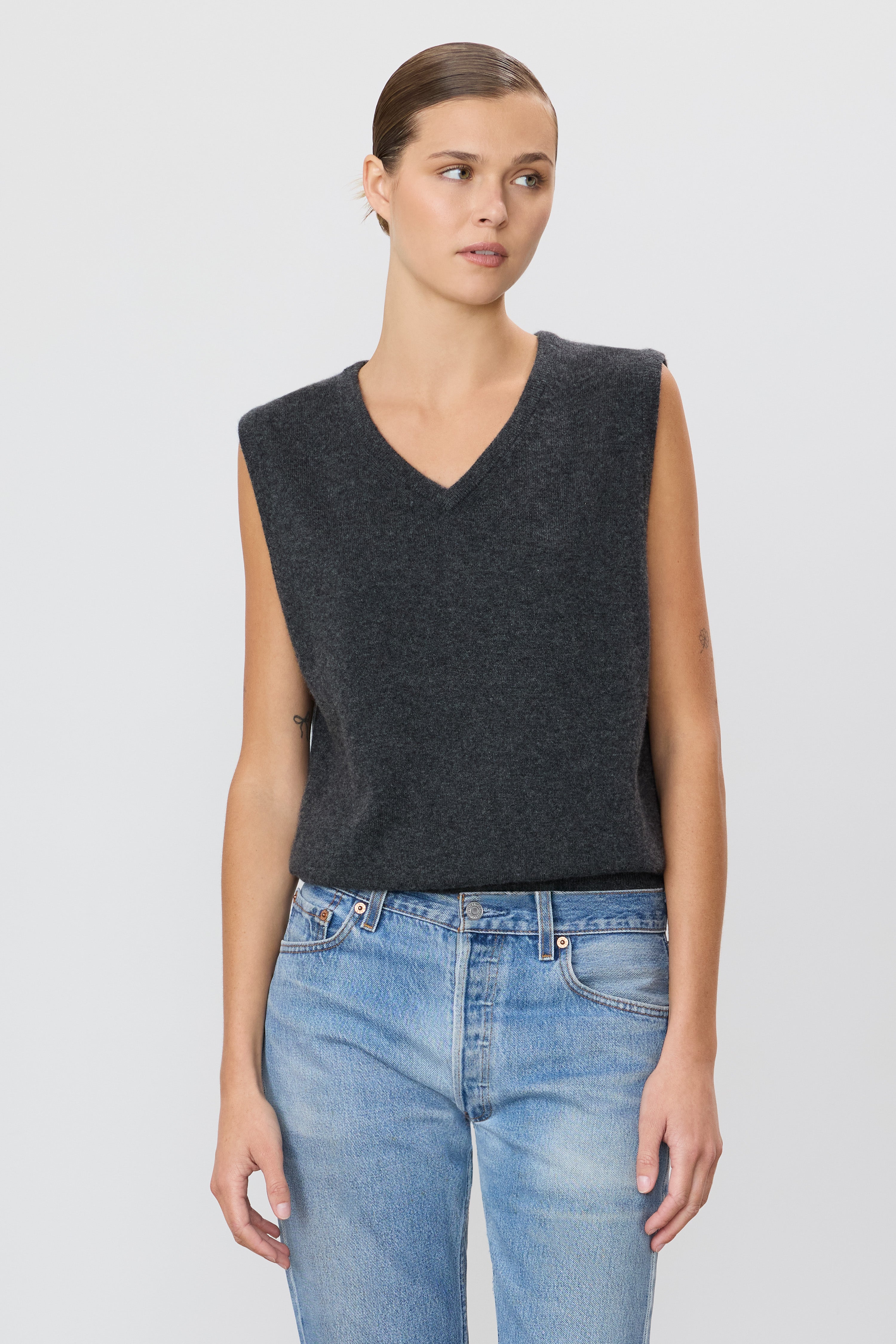 ÉTERNE ARCHIE VEST