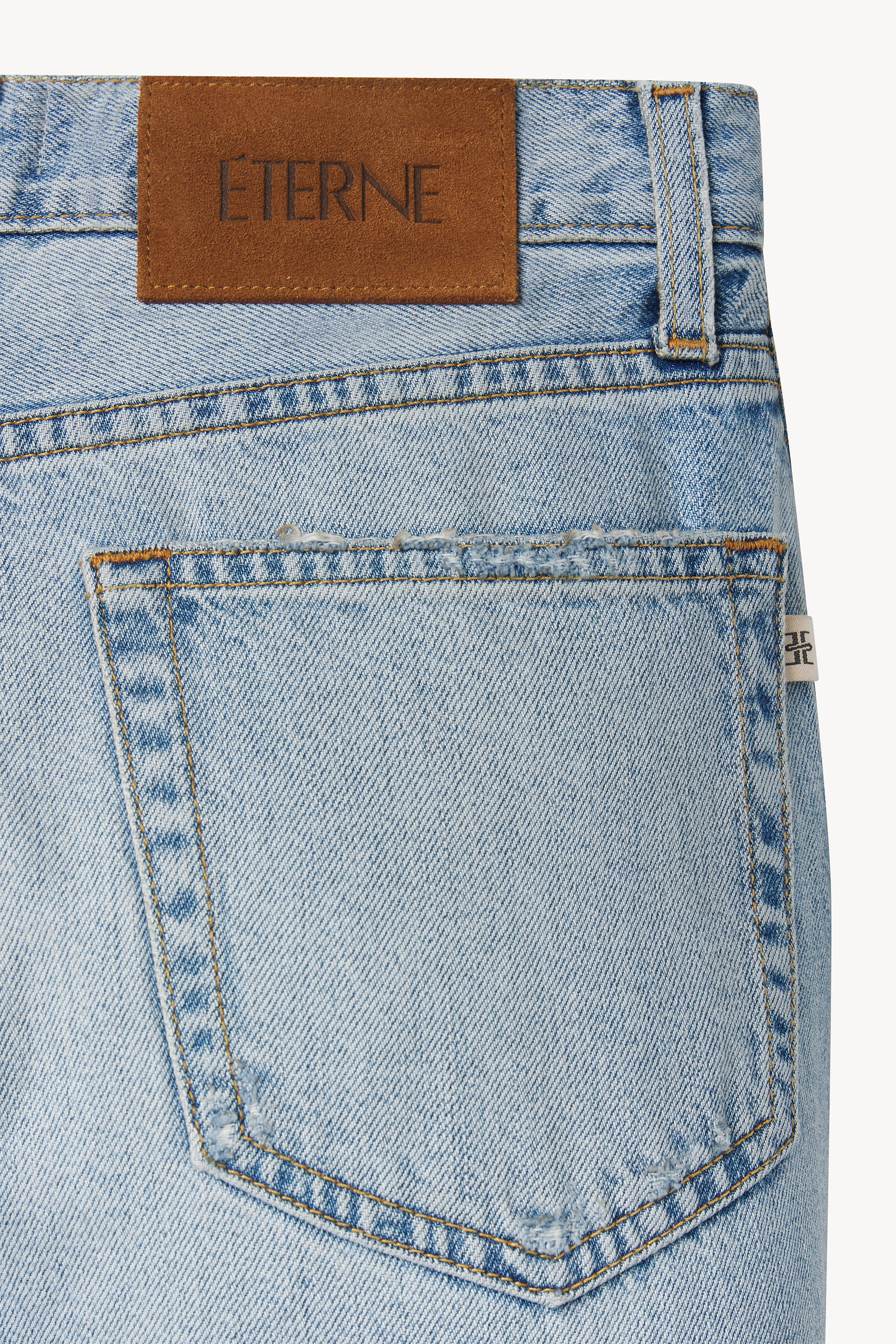 CHLOÉ JEAN - ÉTERNE