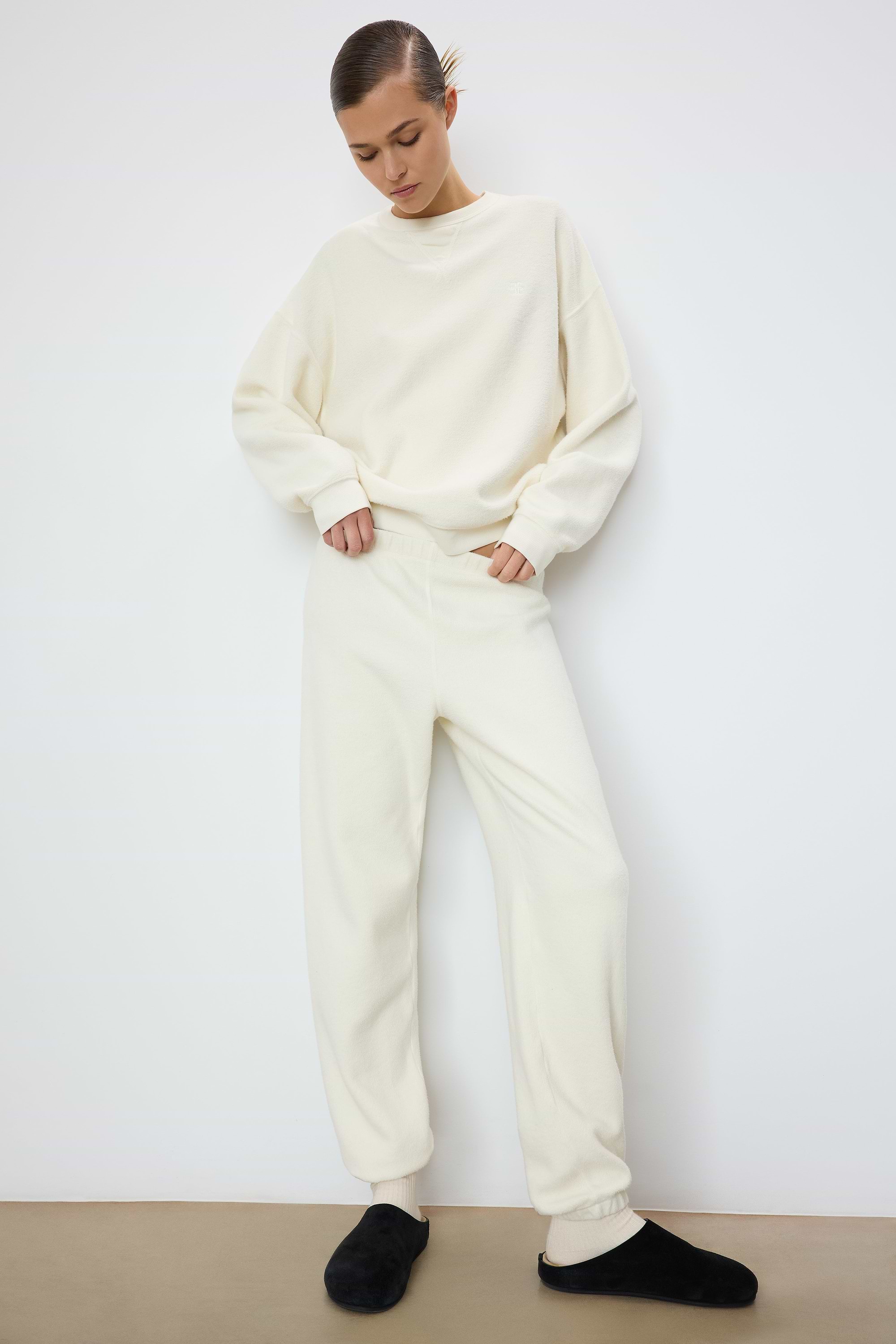 Classic Sweatpant Cream - ÉTERNE