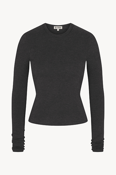 ÉTERNE FITTED CREWNECK LONG SLEEVE T-SHIRT