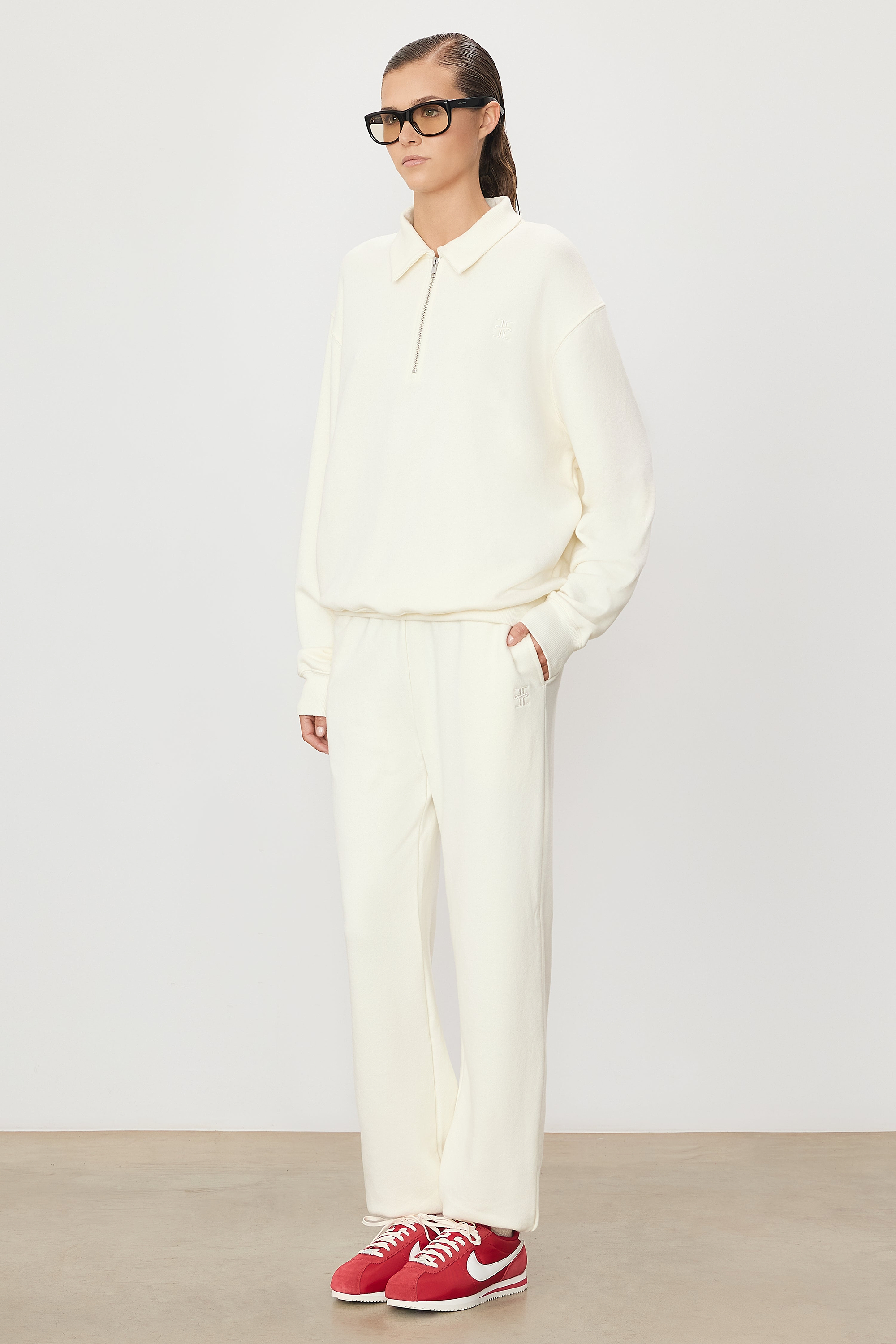 Boyfriend Pocket Sweatpant Cream - ÉTERNE