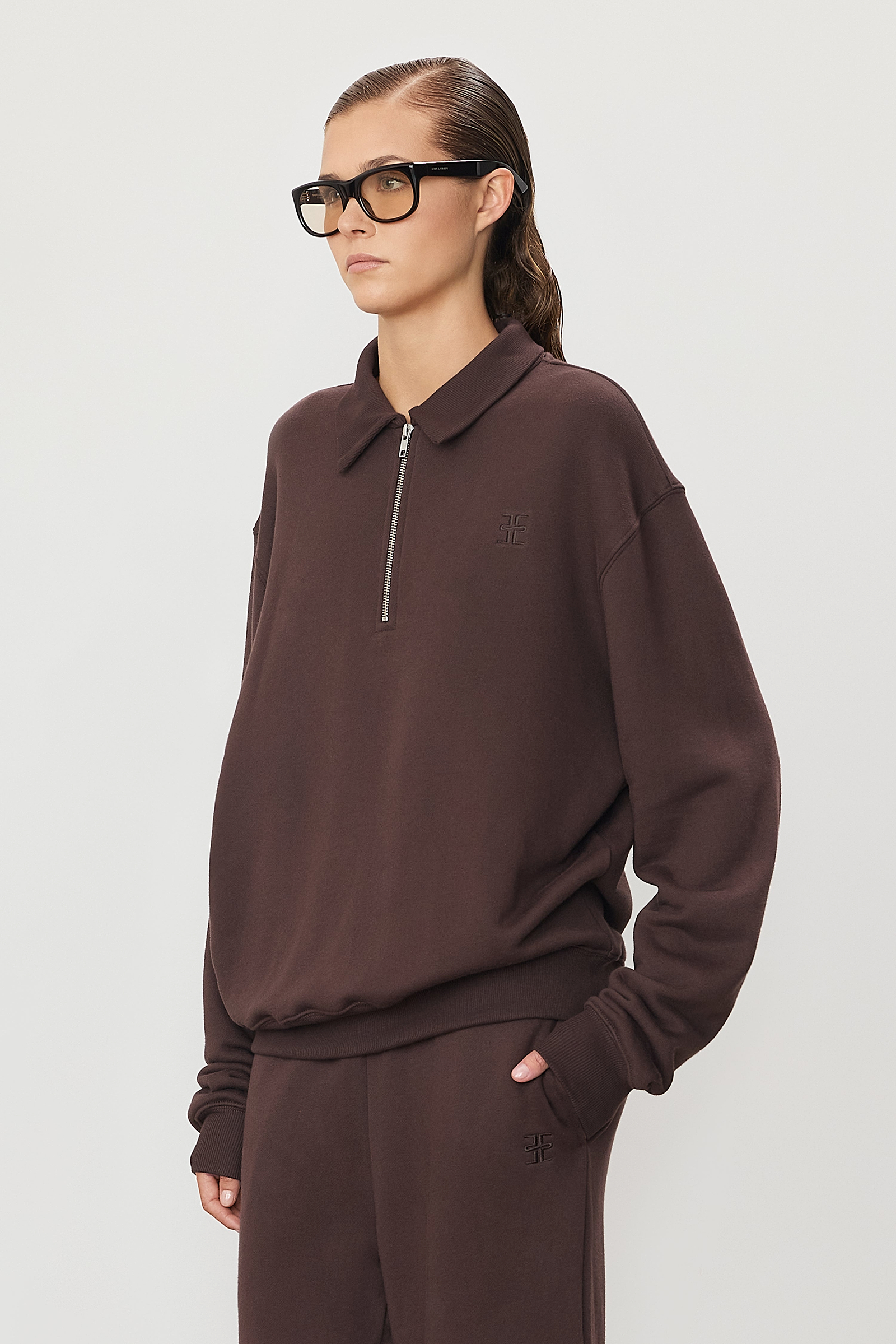 Zip-Up Polo Sweatshirt Espresso - ÉTERNE