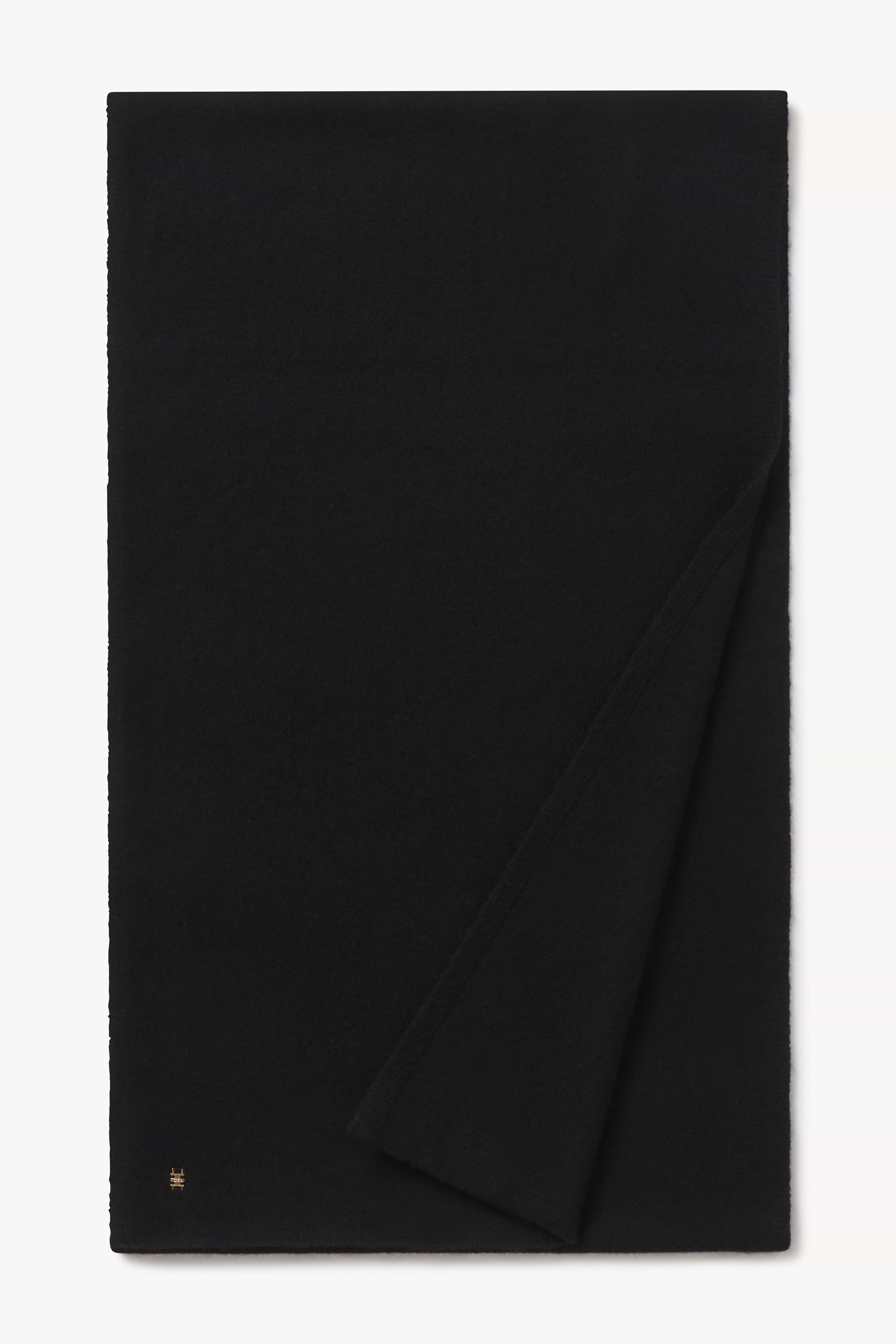 LUCA SCARF - ÉTERNE