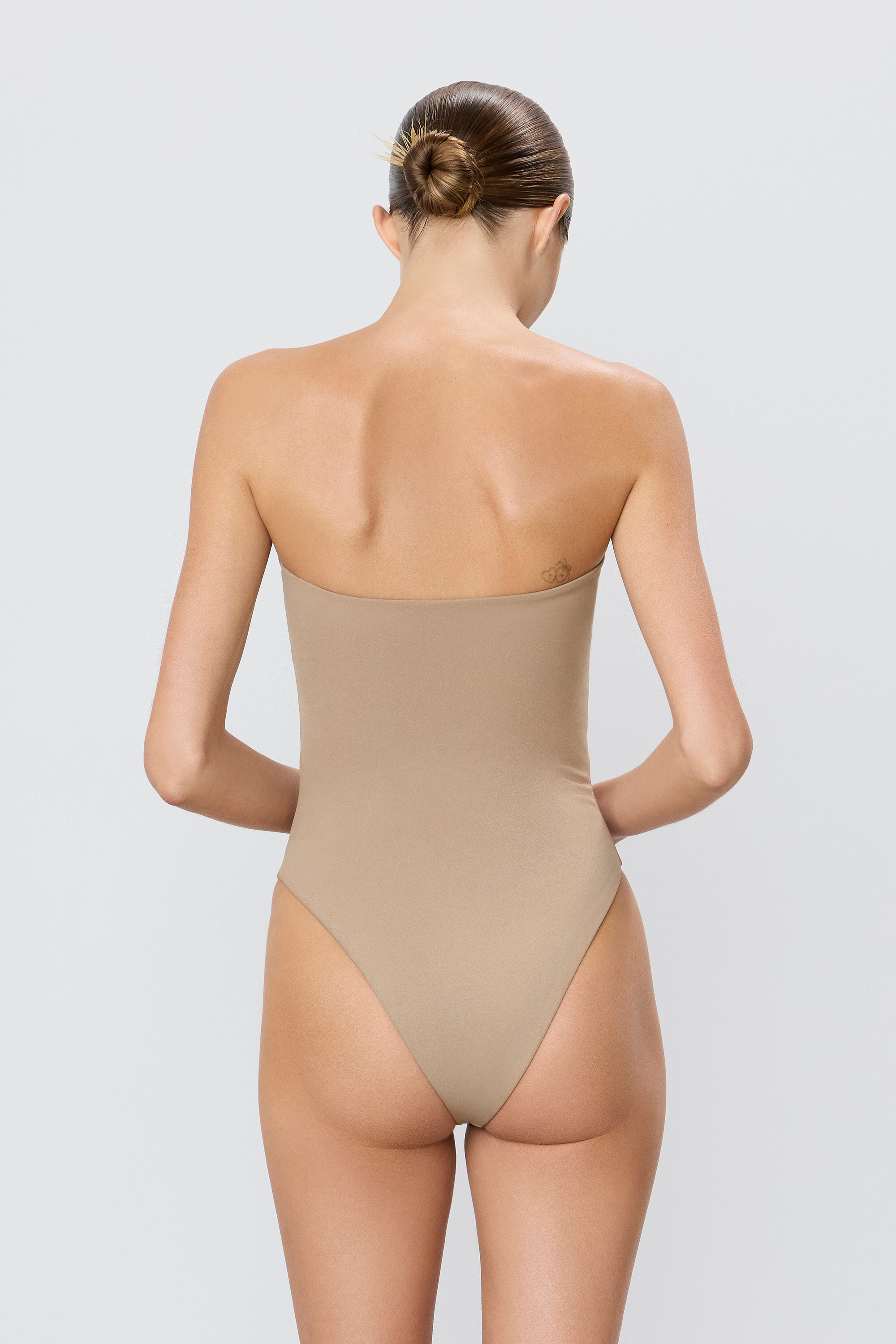 KAIA ONE PIECE - ÉTERNE