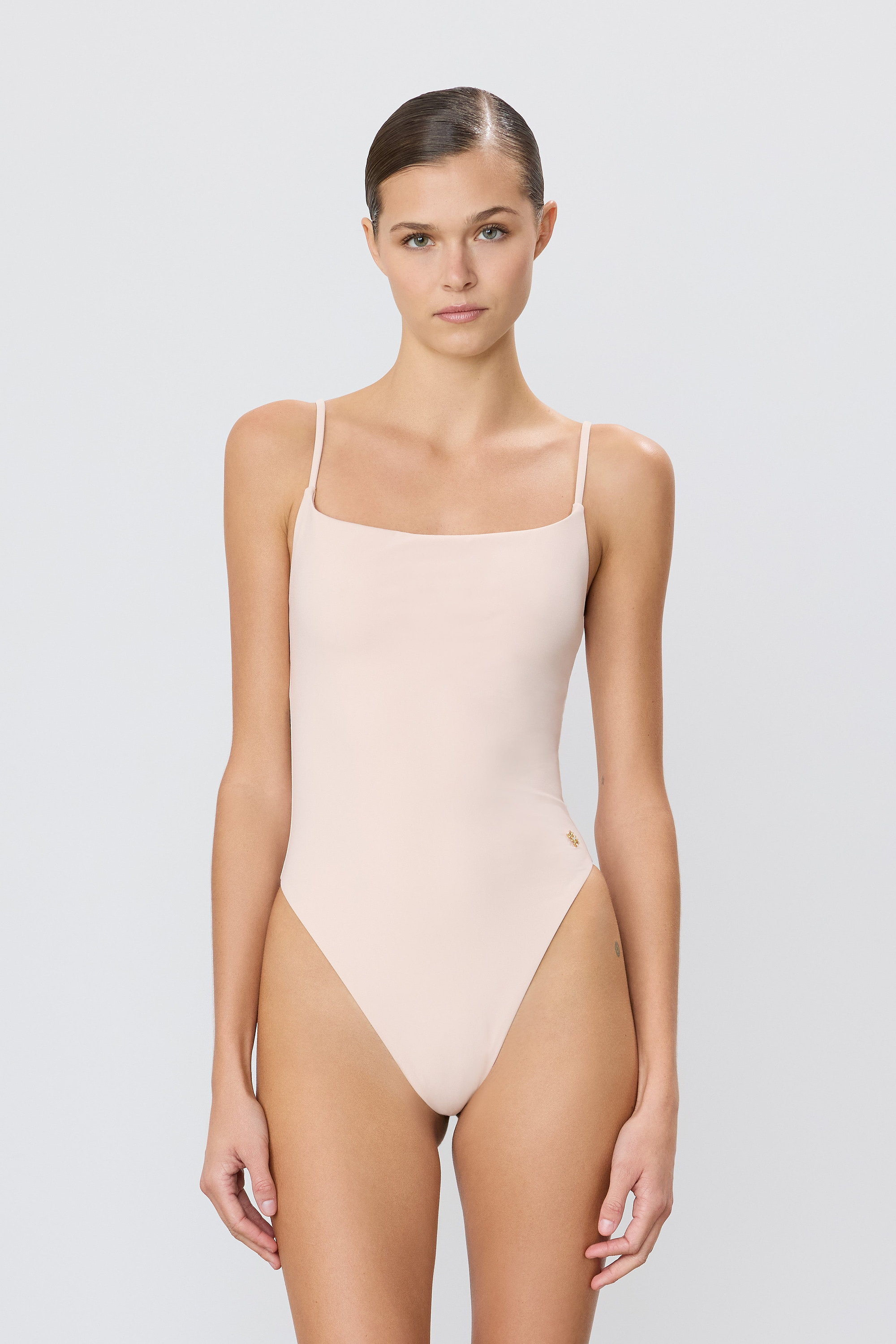 GRACE ONE PIECE - ÉTERNE