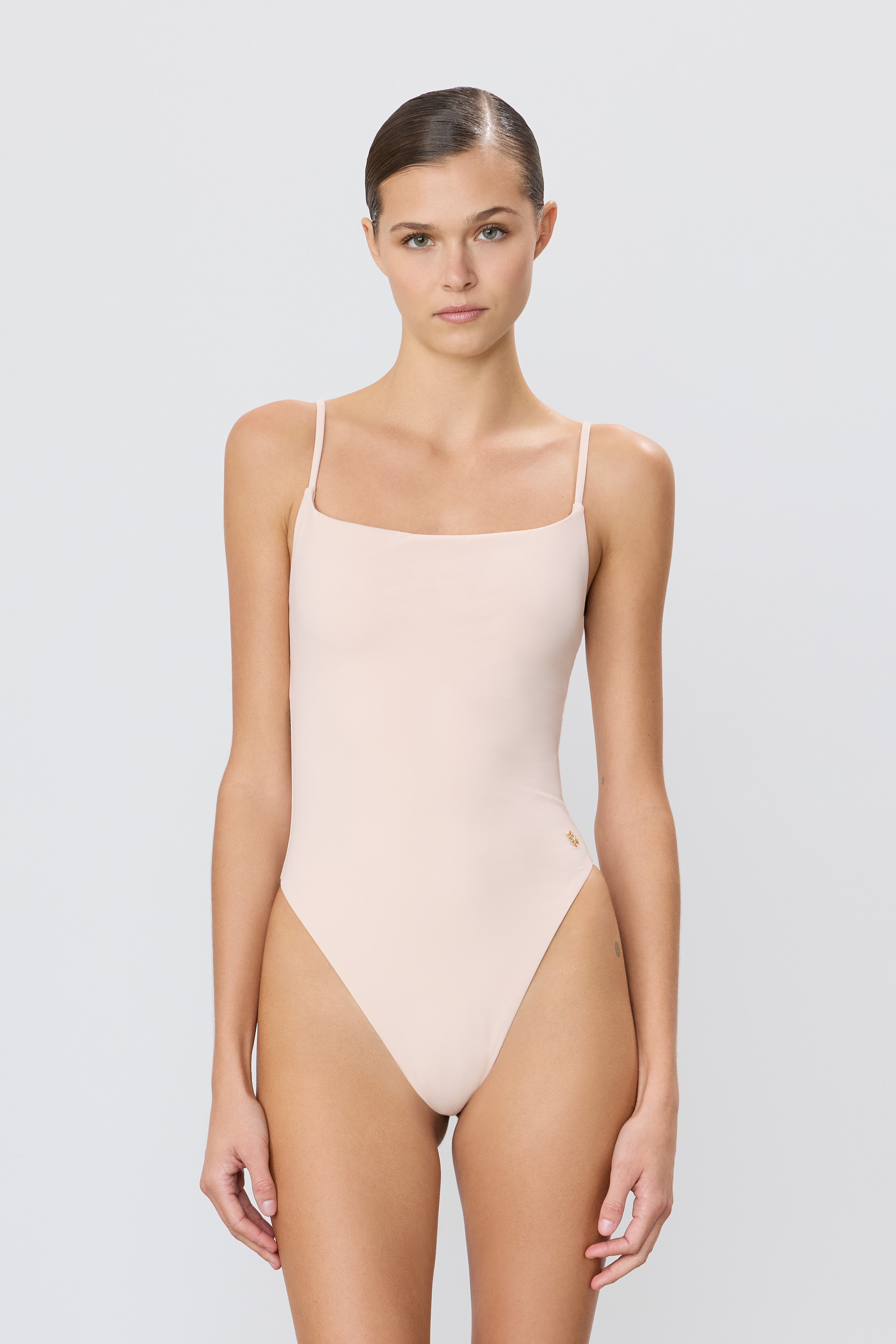 GRACE ONE PIECE - ÉTERNE