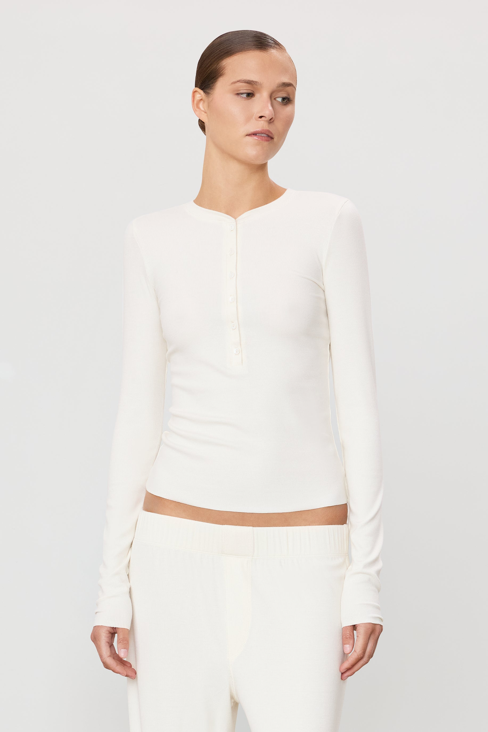 LONG SLEEVE HENLEY - ÉTERNE