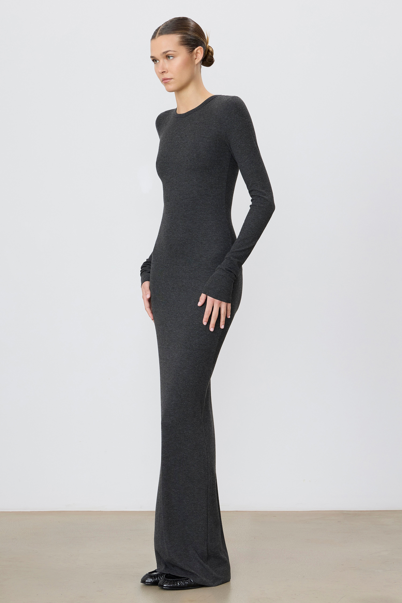 ÉTERNE LONG SLEEVE CREWNECK MAXI DRESS