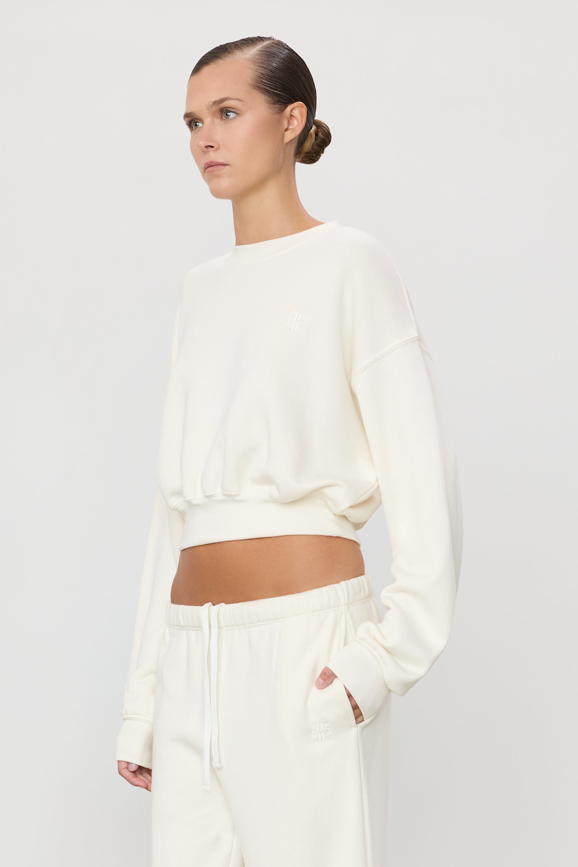 CROPPED CREWNECK SWEATSHIRT - ÉTERNE