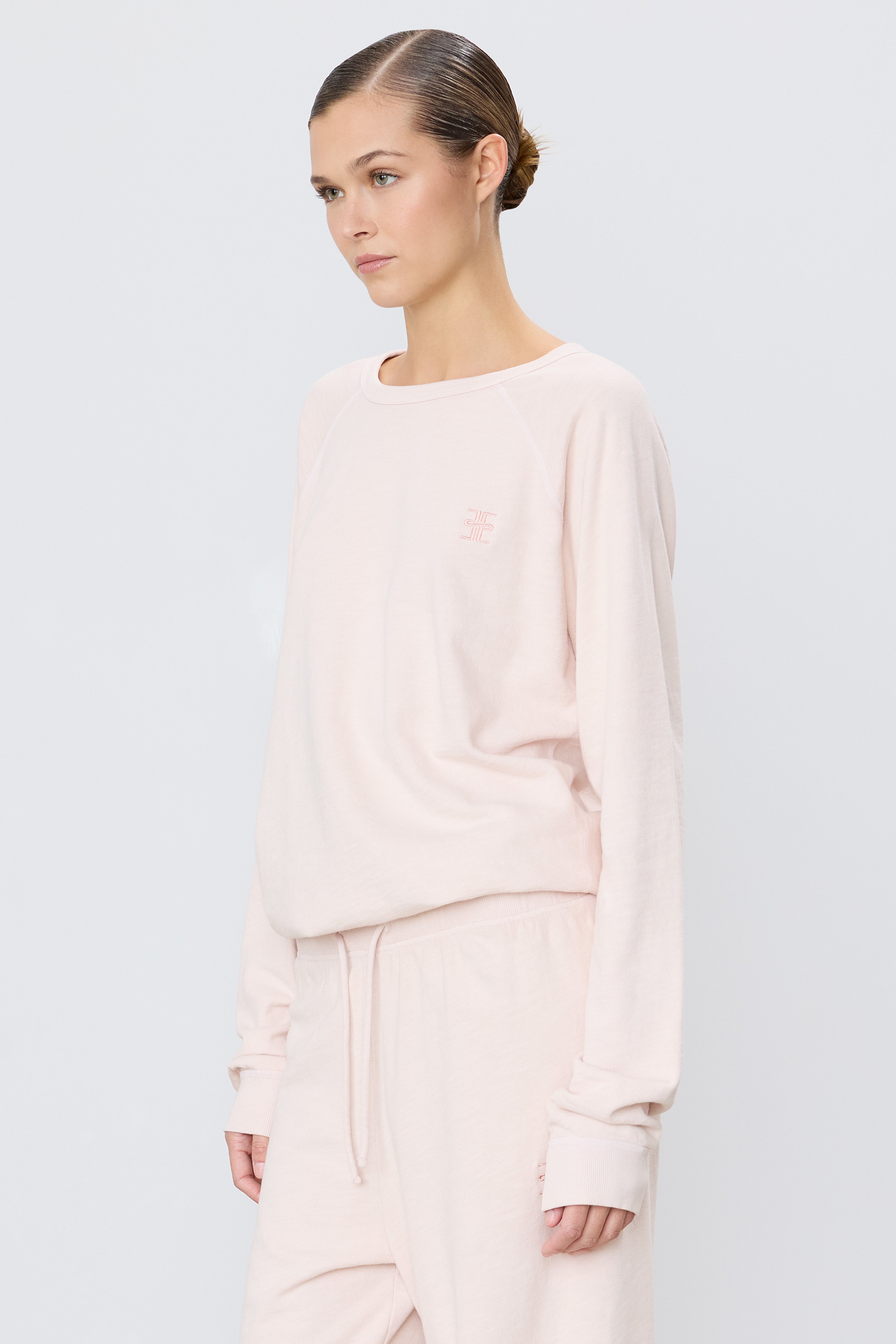 OVERSIZED RAGLAN SWEATSHIRT - ÉTERNE