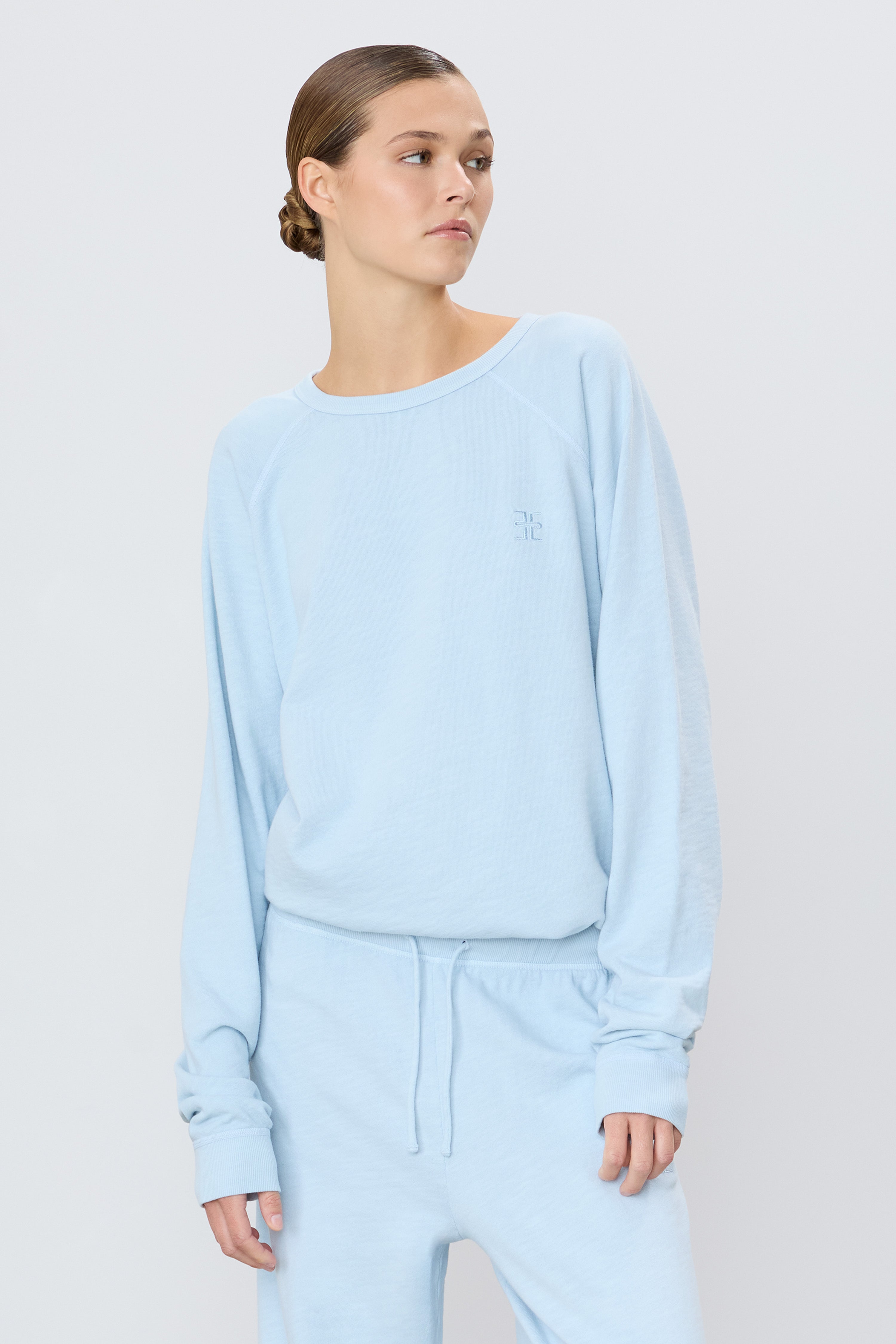 OVERSIZED RAGLAN SWEATSHIRT - ÉTERNE