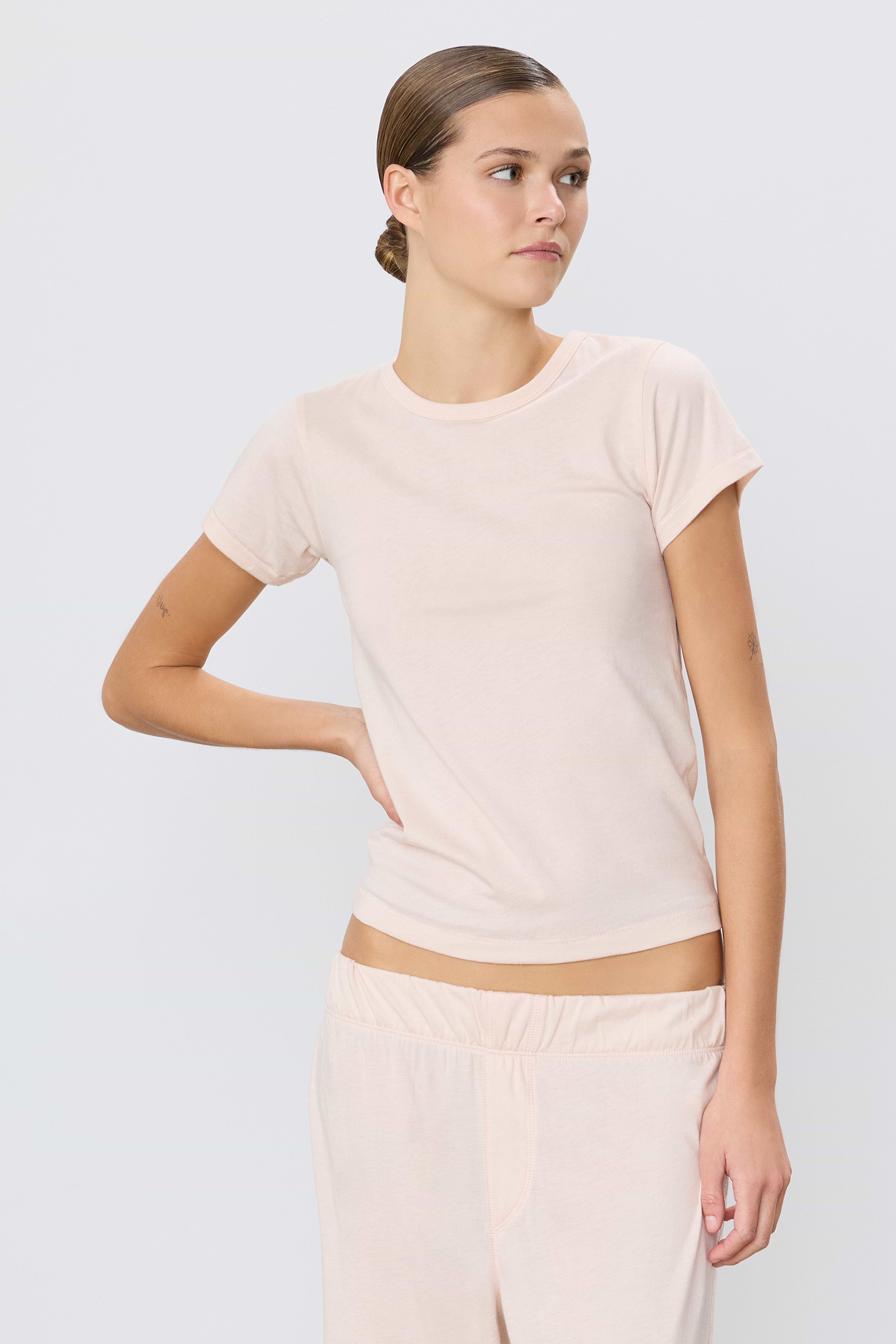 FITTED CREWNECK SHORT SLEEVE T-SHIRT - ÉTERNE