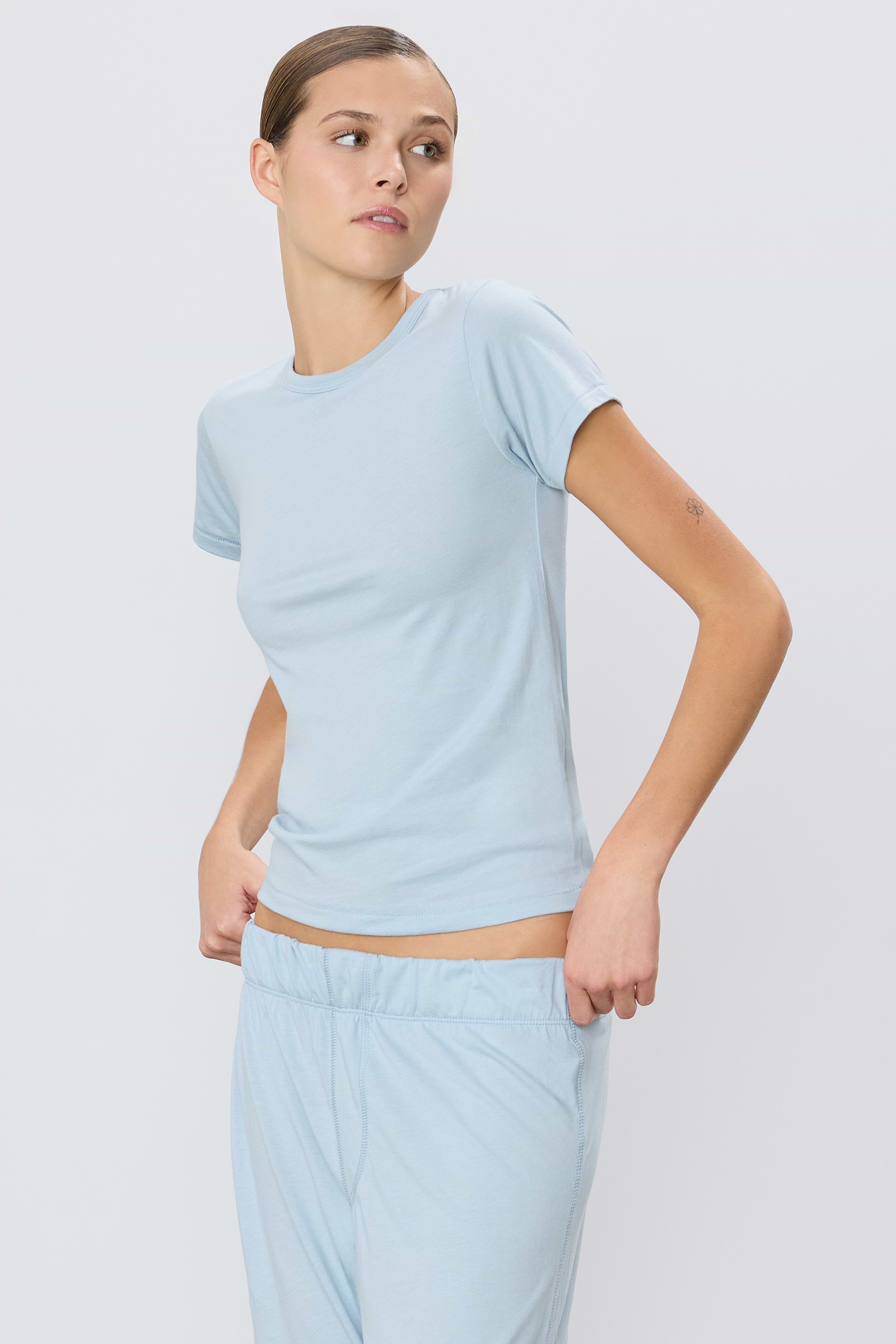 FITTED CREWNECK SHORT SLEEVE T-SHIRT - ÉTERNE