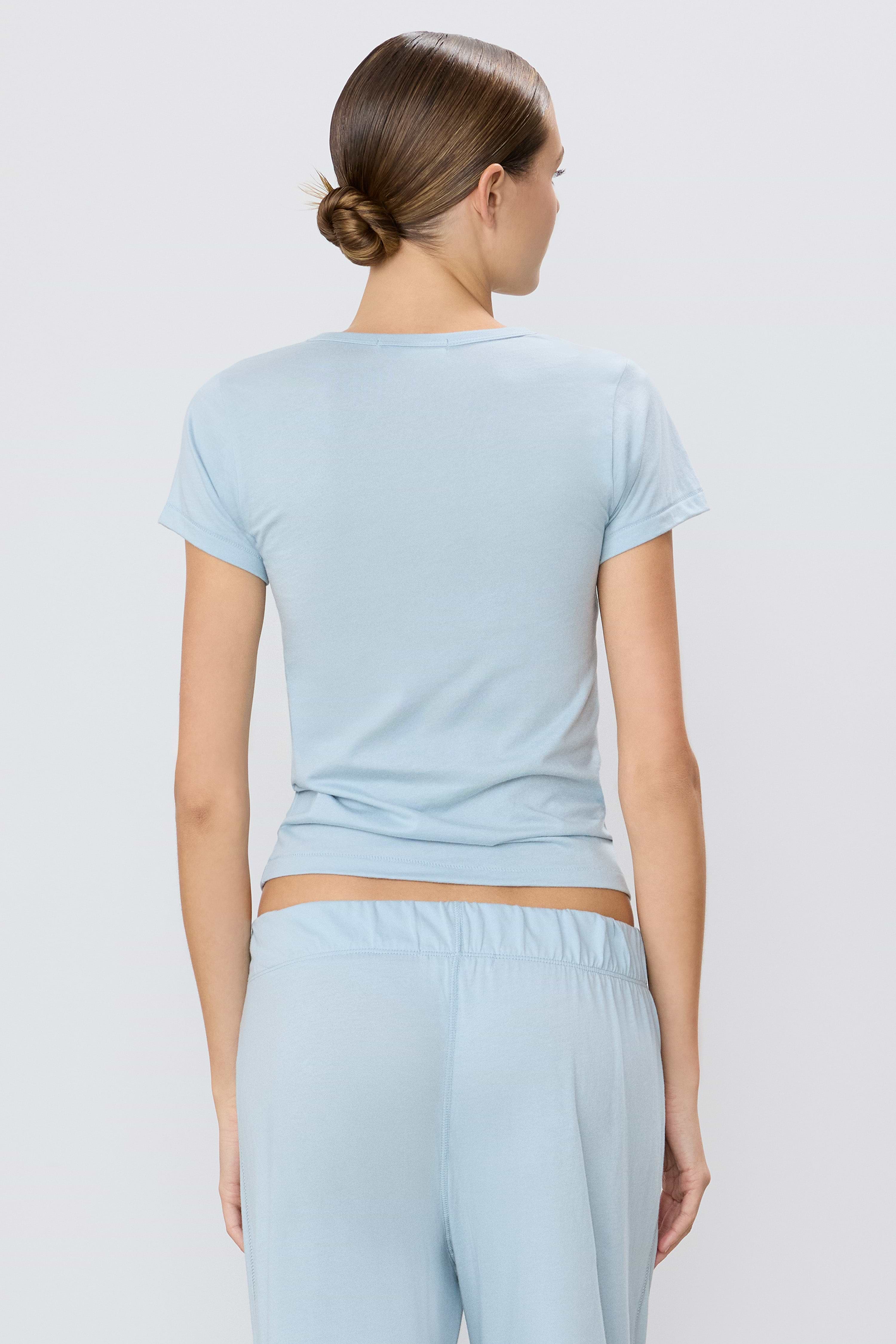 FITTED CREWNECK SHORT SLEEVE T-SHIRT - ÉTERNE